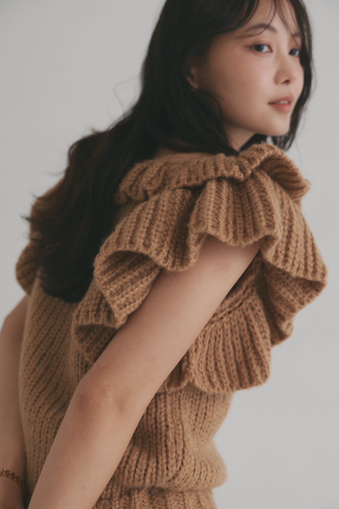 frill neck petal knit