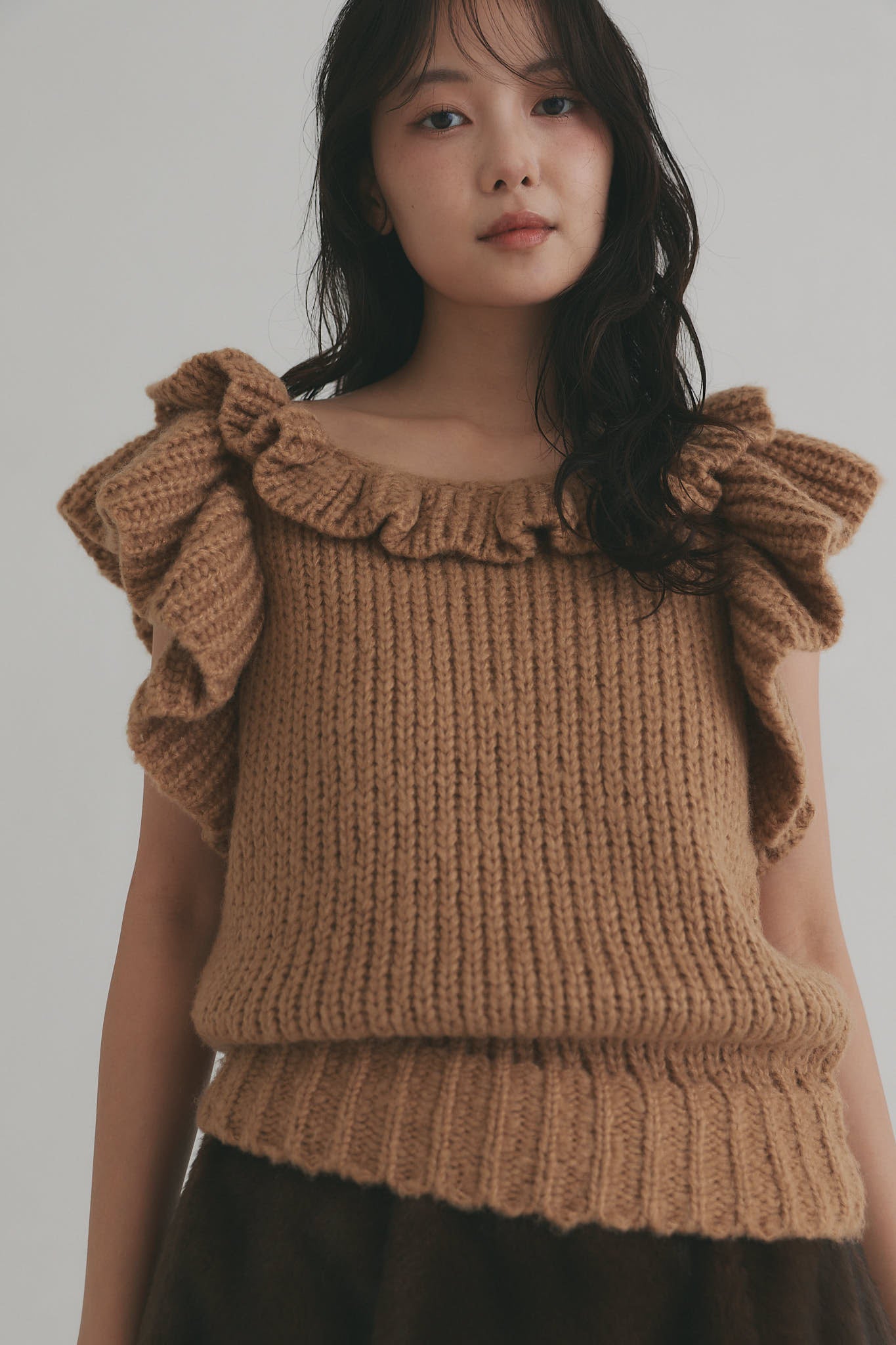 frill neck petal knit