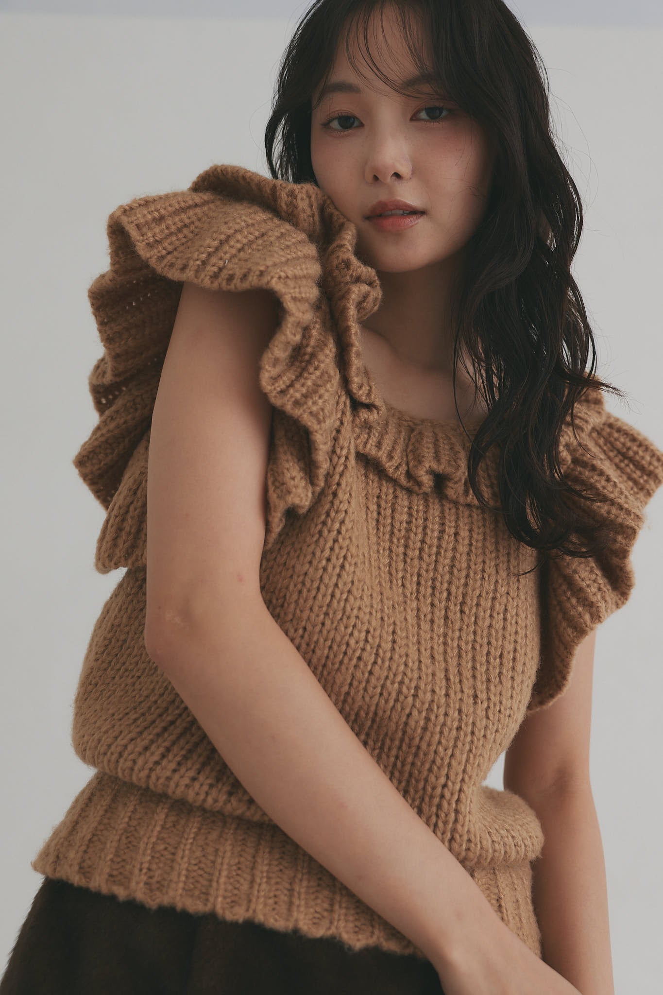 frill neck petal knit
