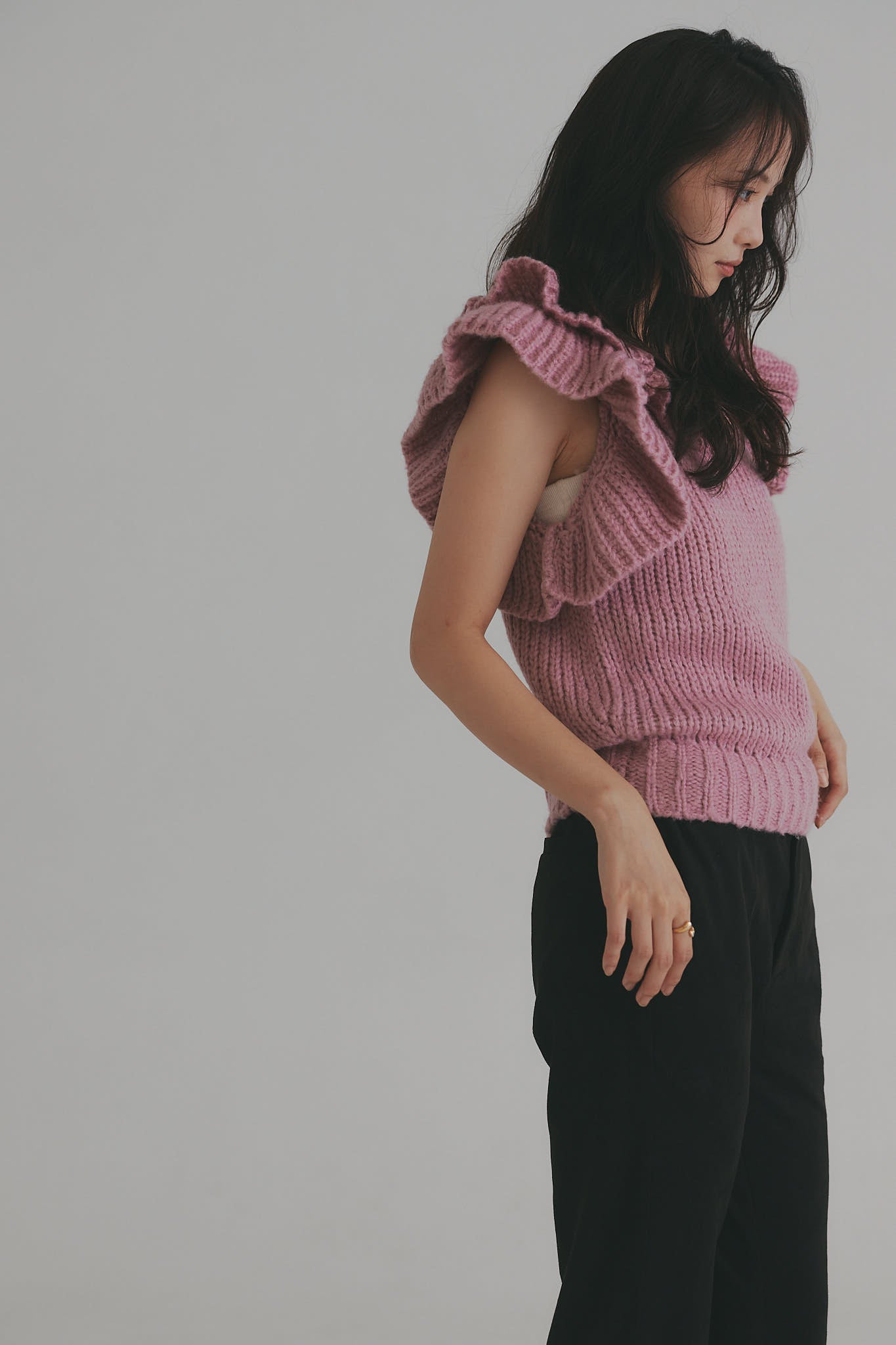 frill neck petal knit
