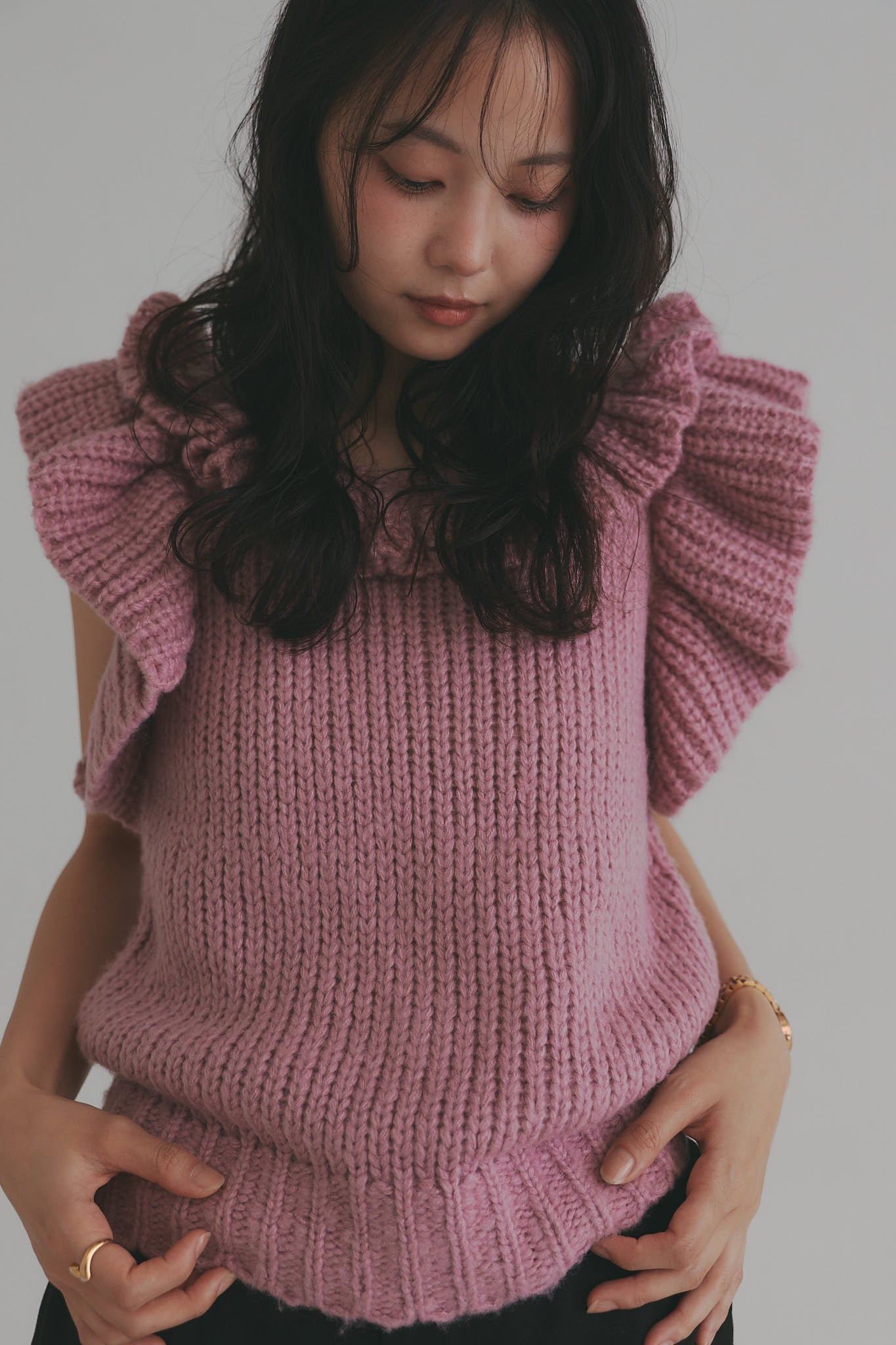 frill neck petal knit