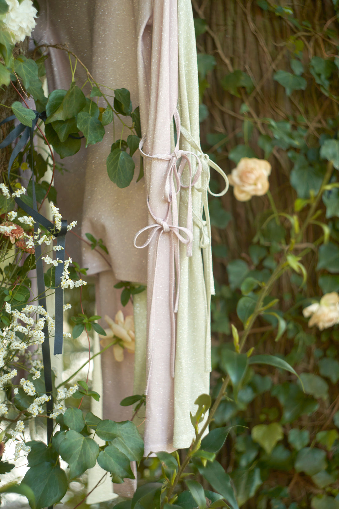 ribbon sleeve tops