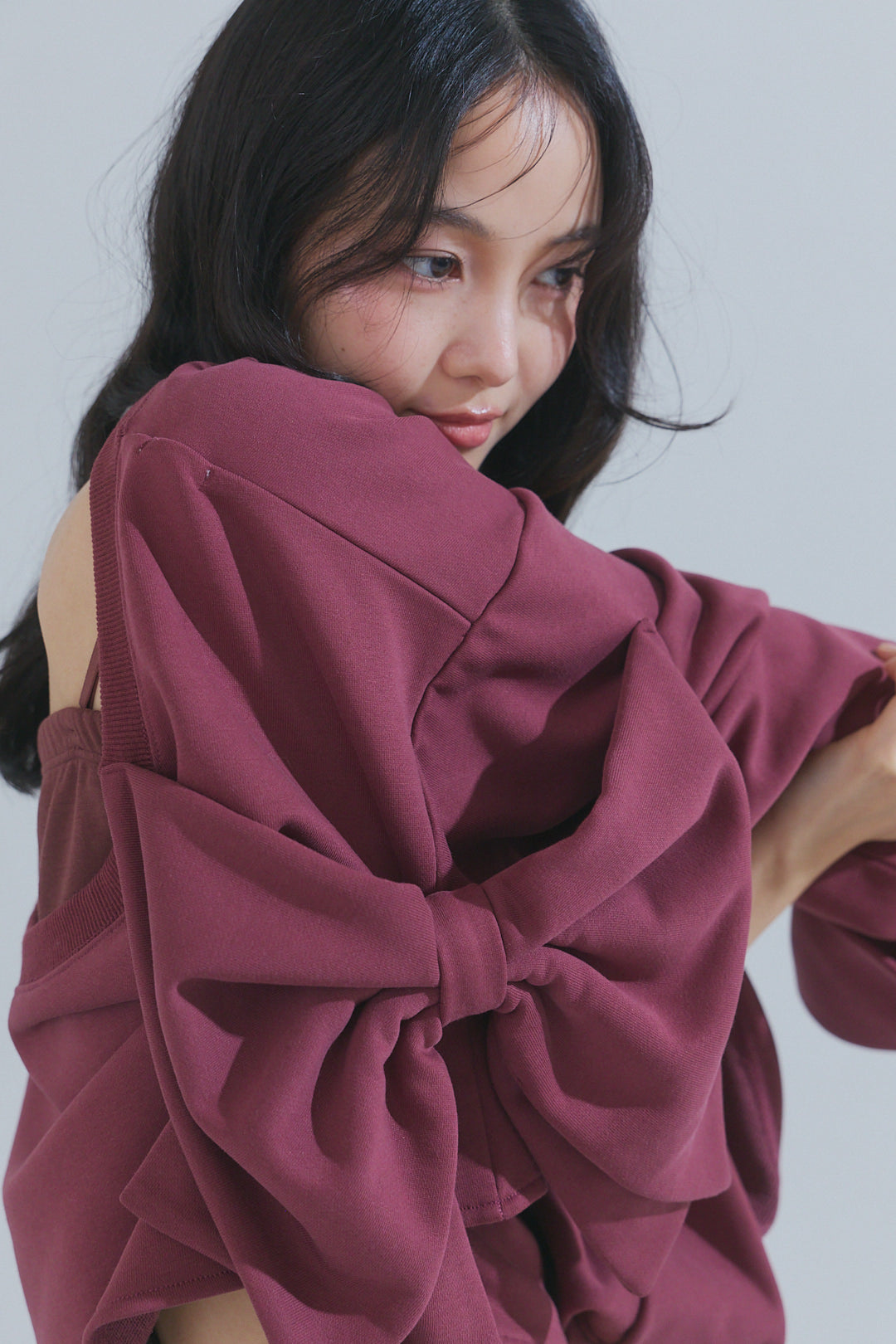 back open ribbon sweat
