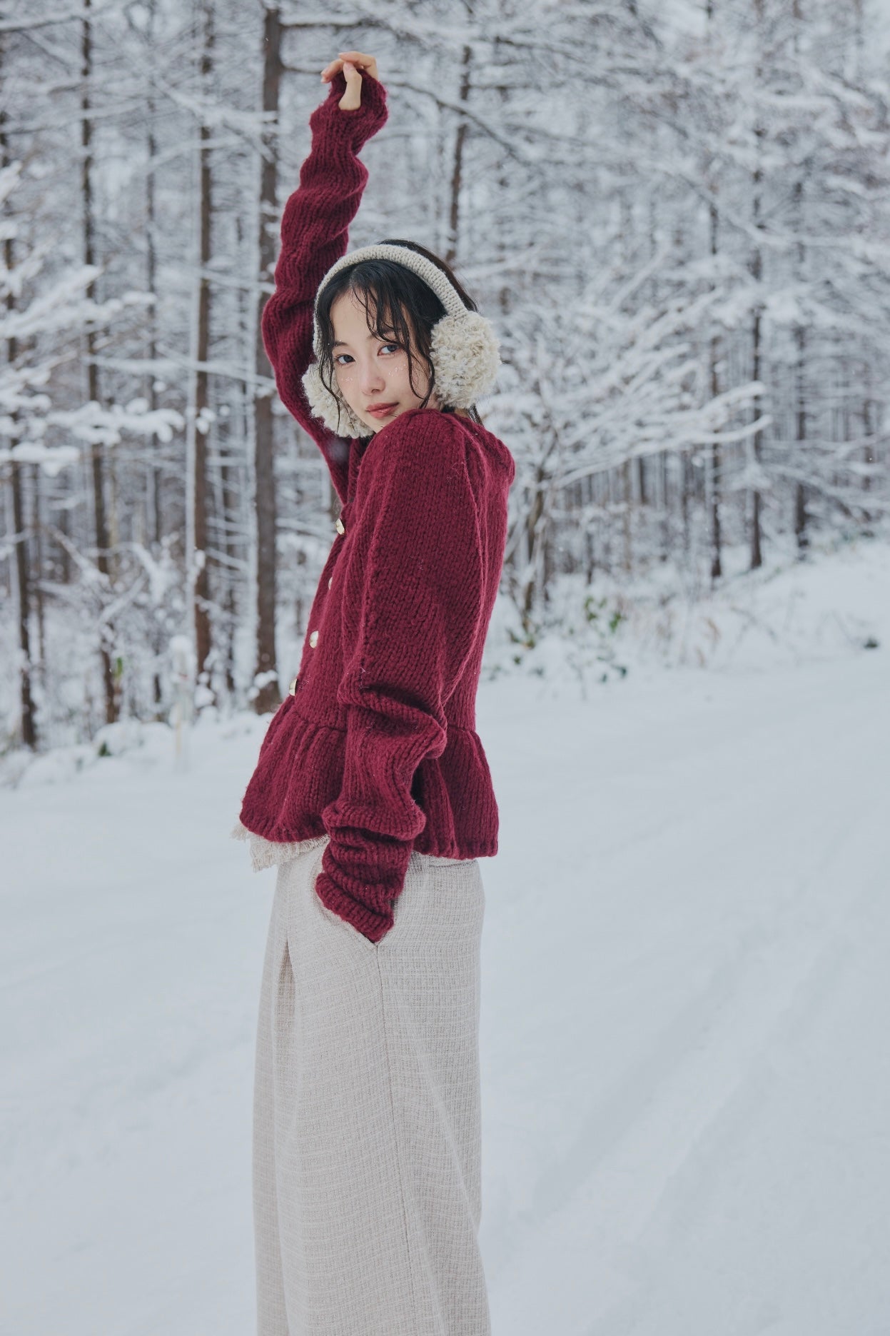 gold button puff sleeve knit
