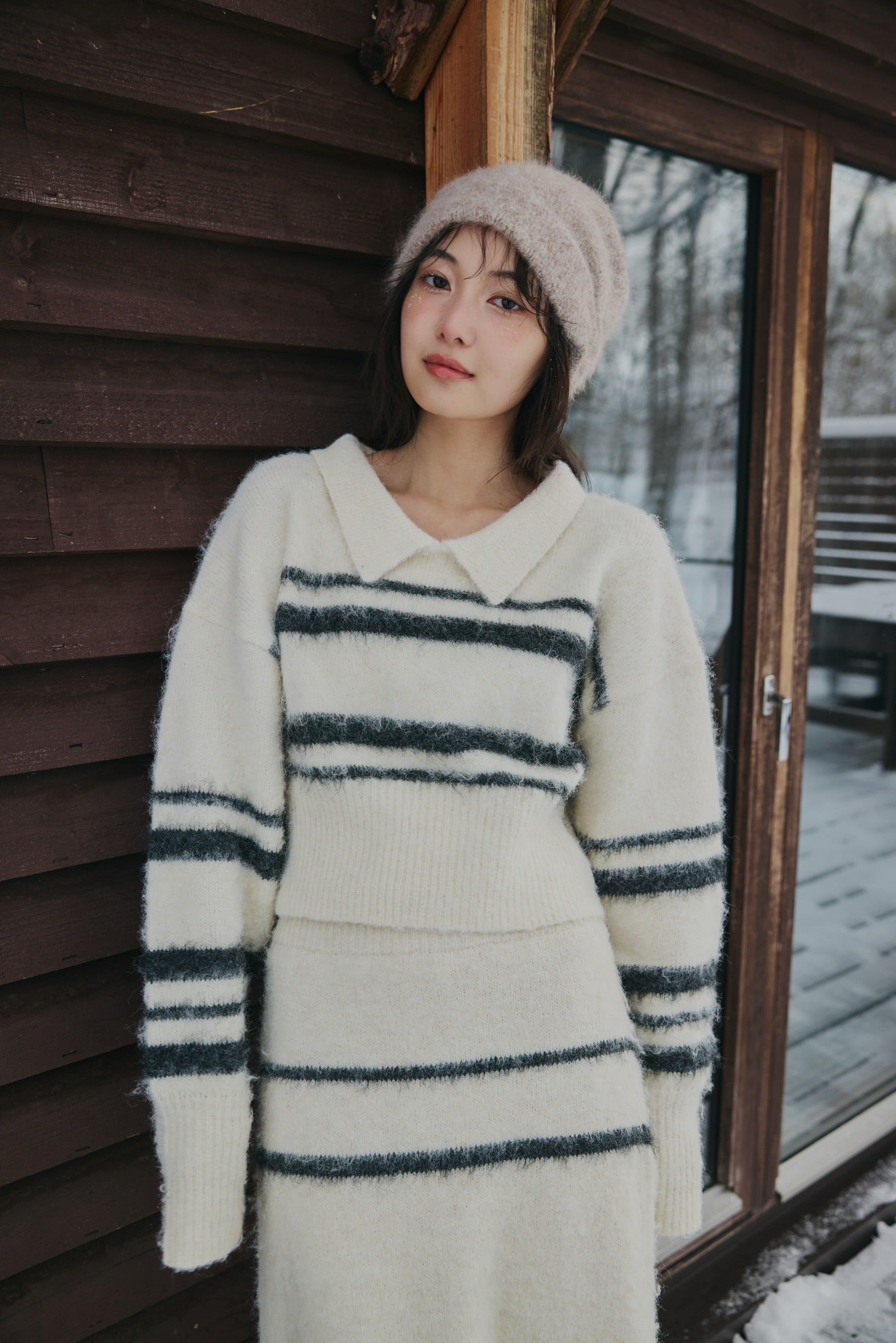 nuance border collar knit