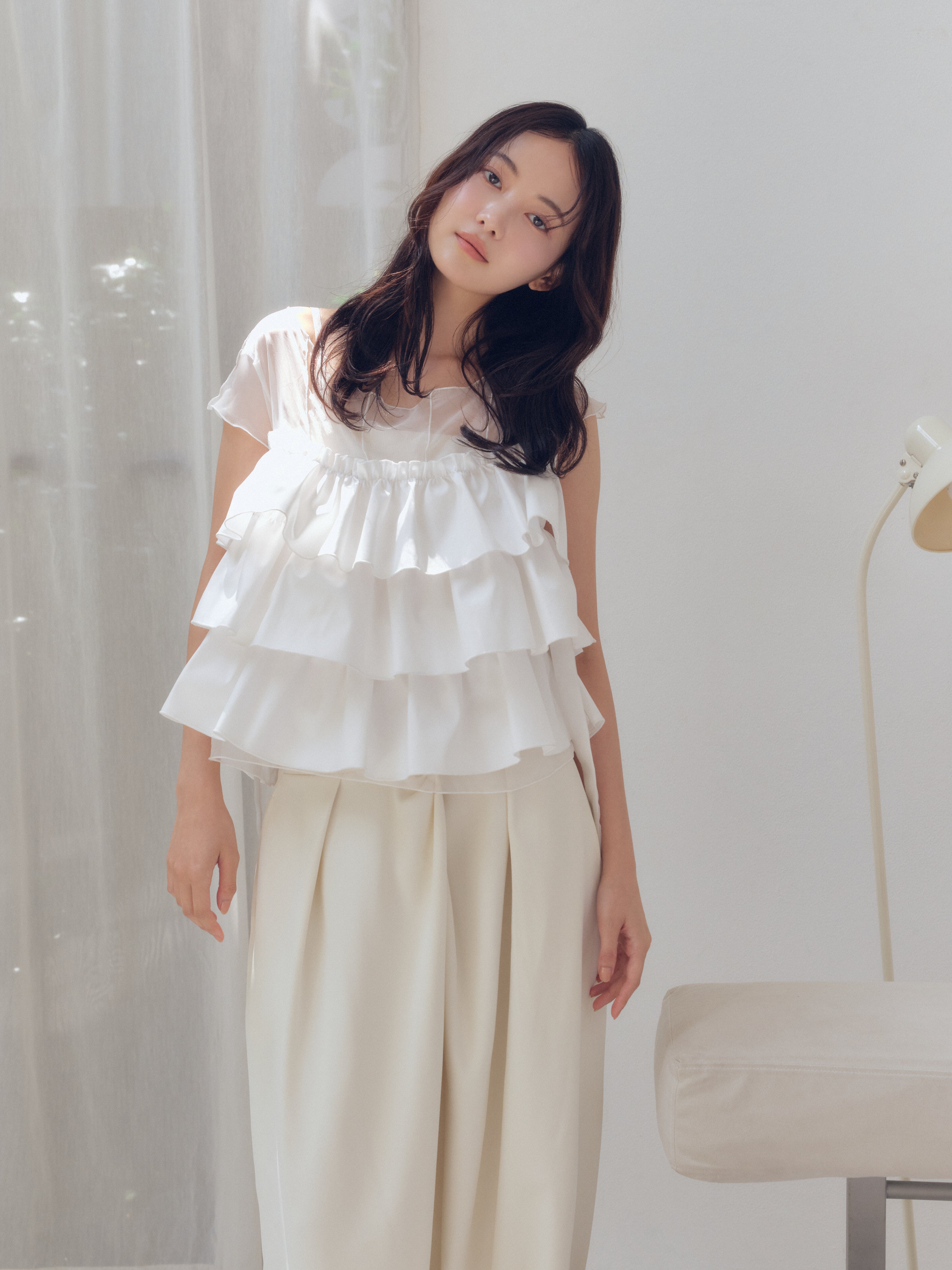piping bulky frill blouse