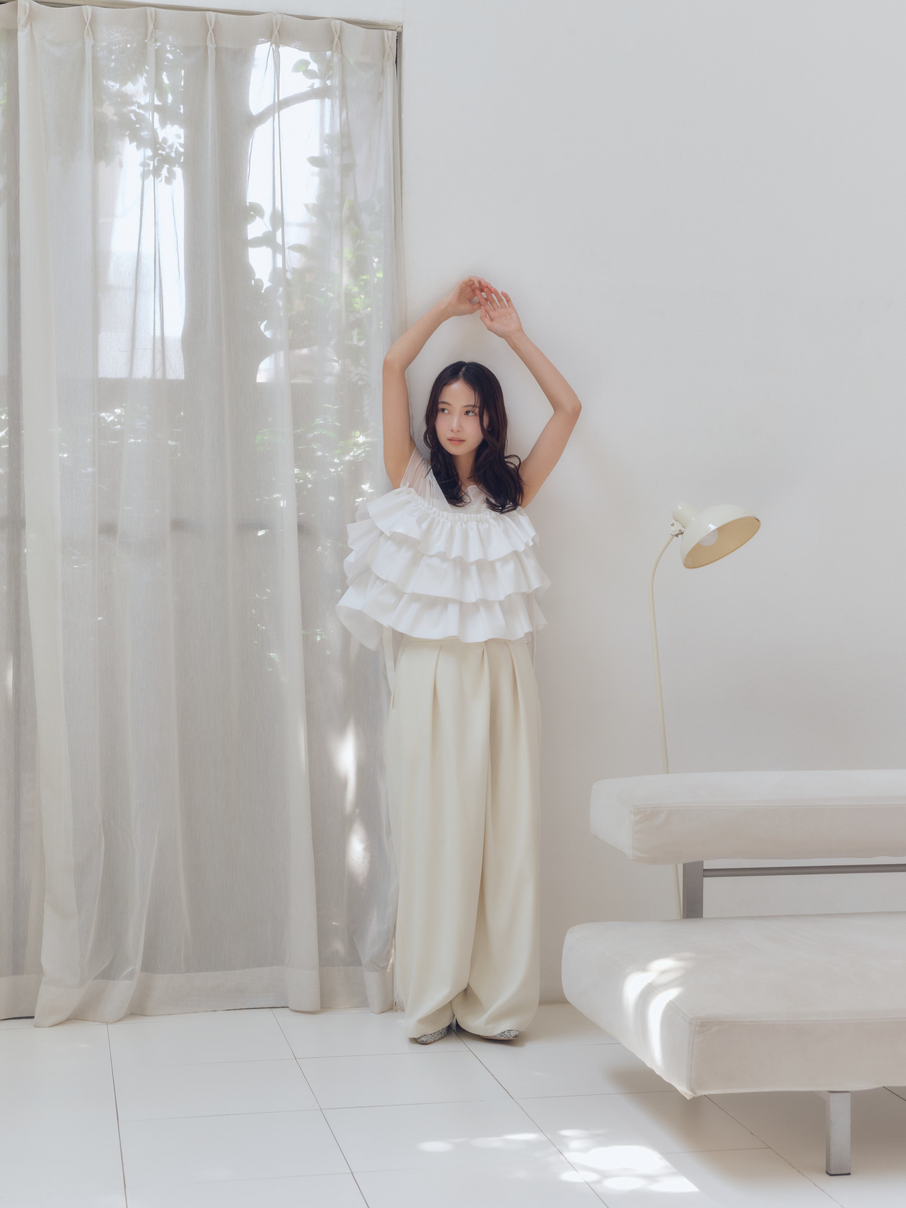 piping bulky frill blouse
