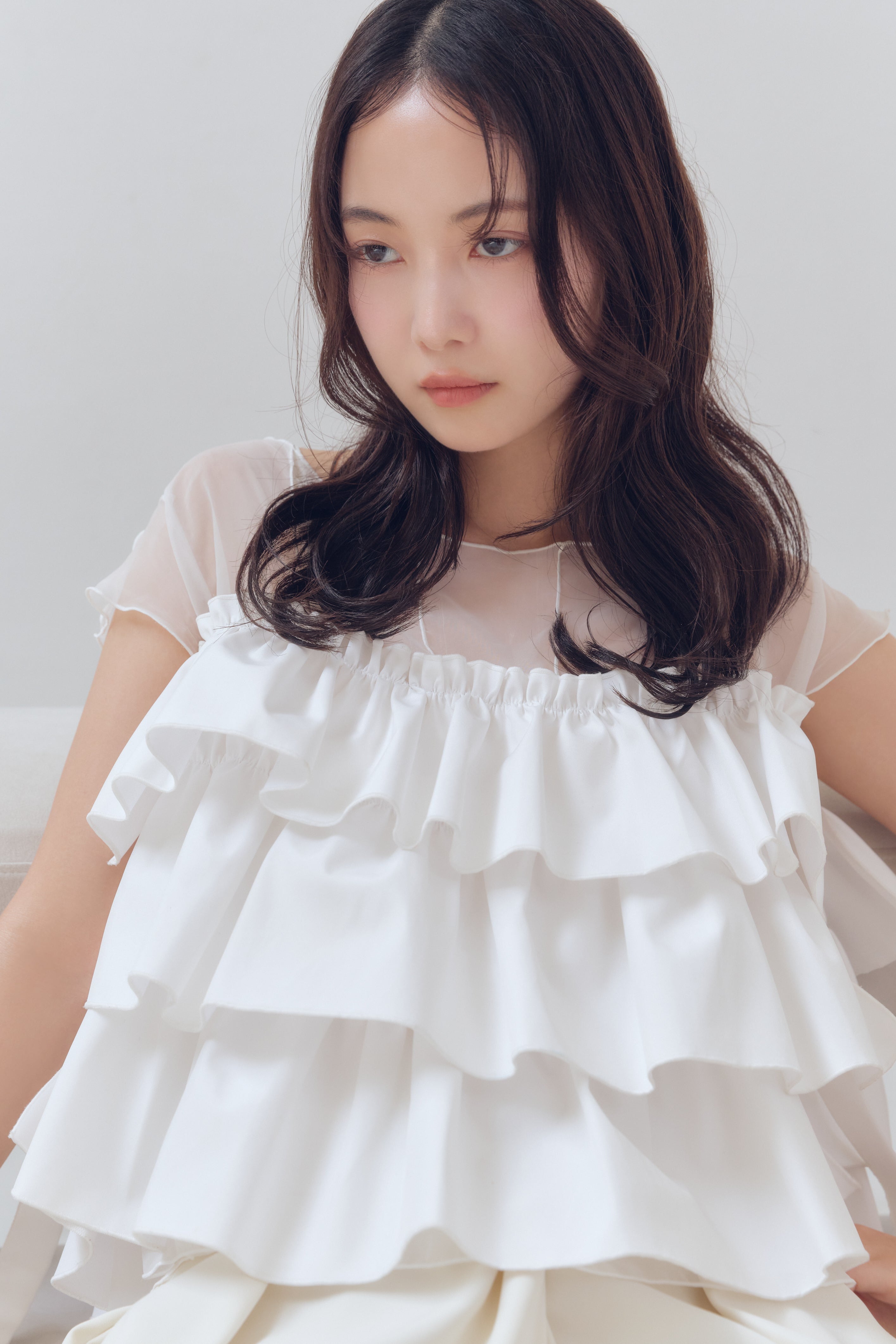 piping bulky frill blouse