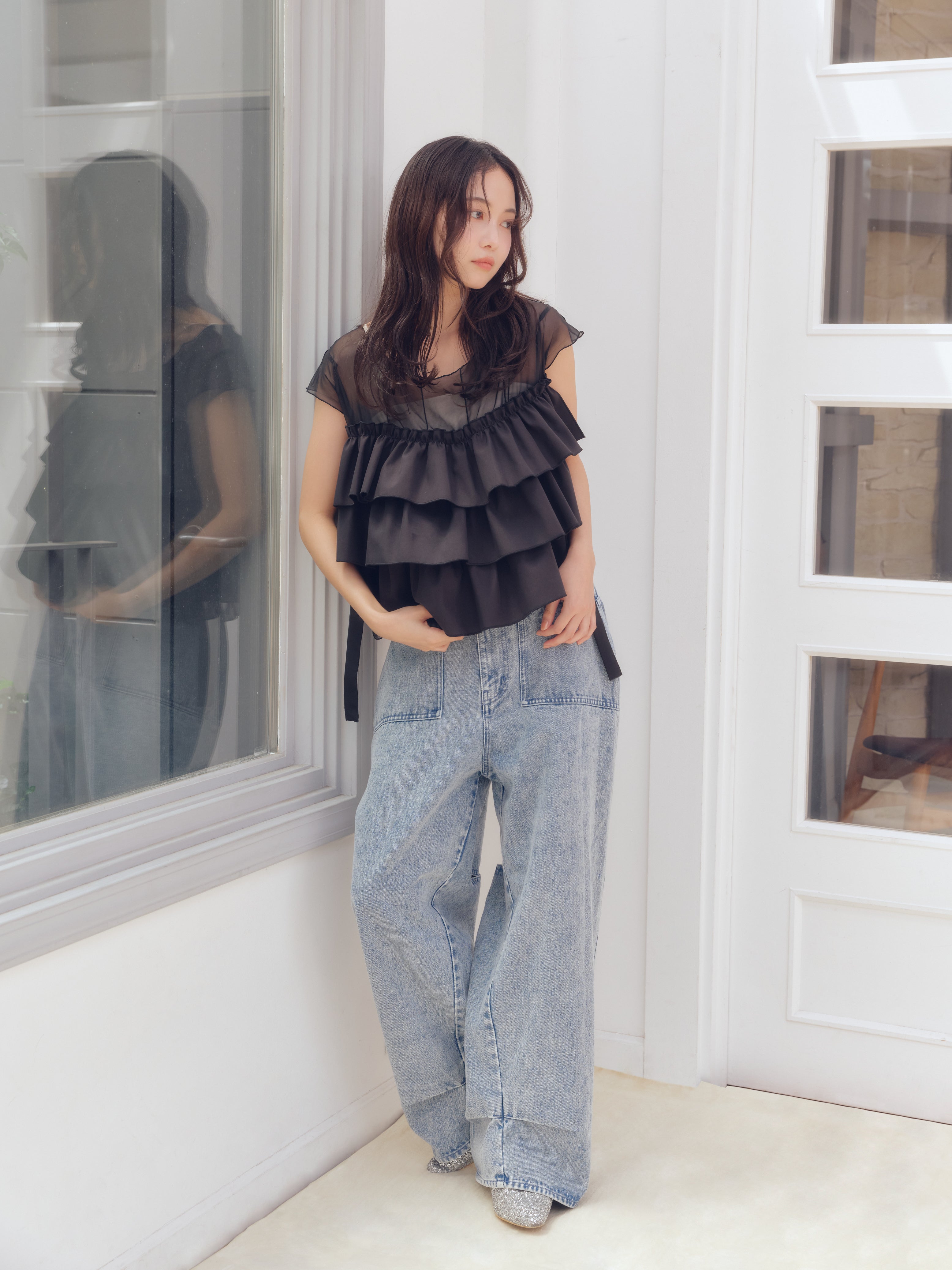 piping bulky frill blouse