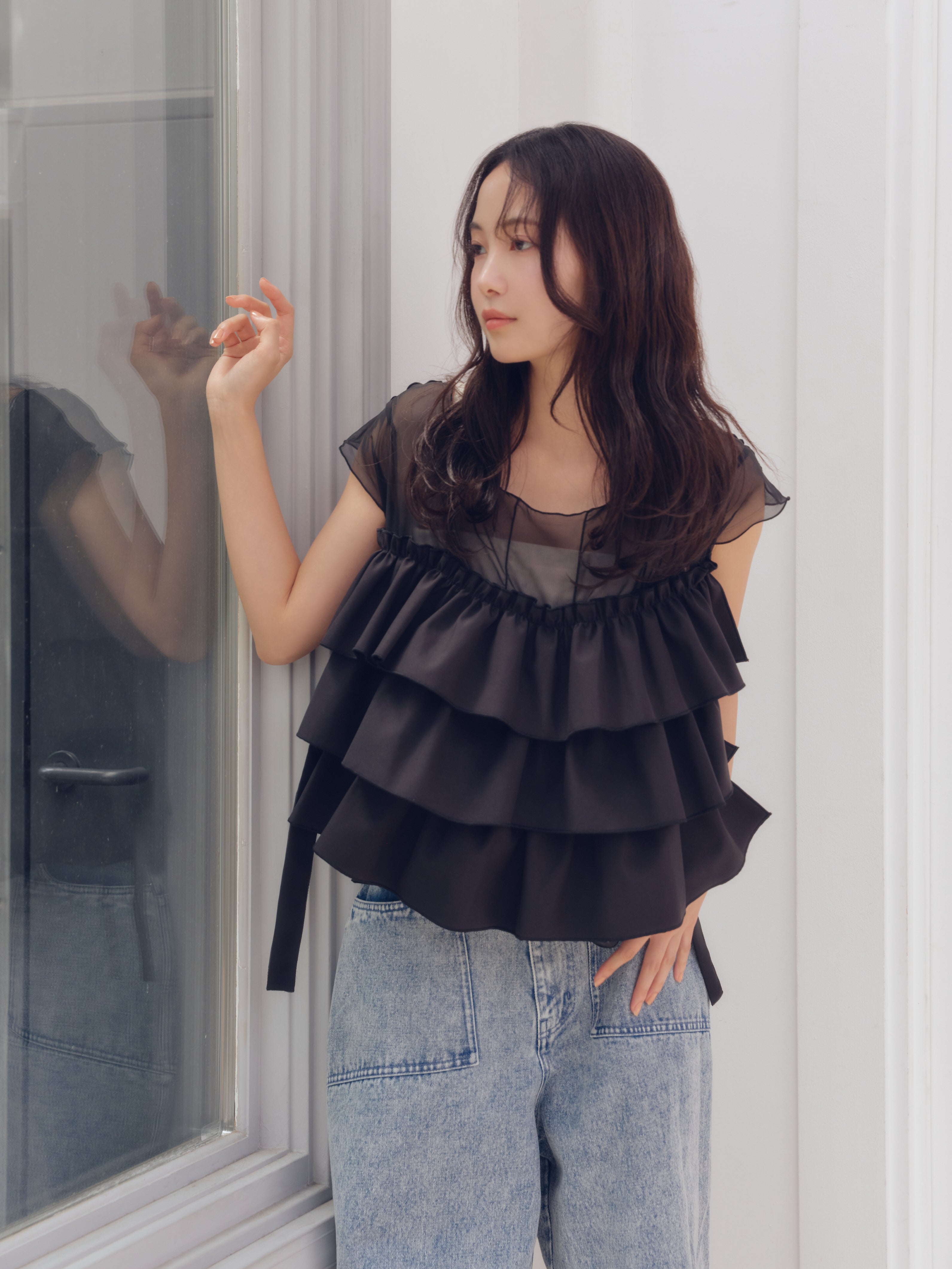 piping bulky frill blouse