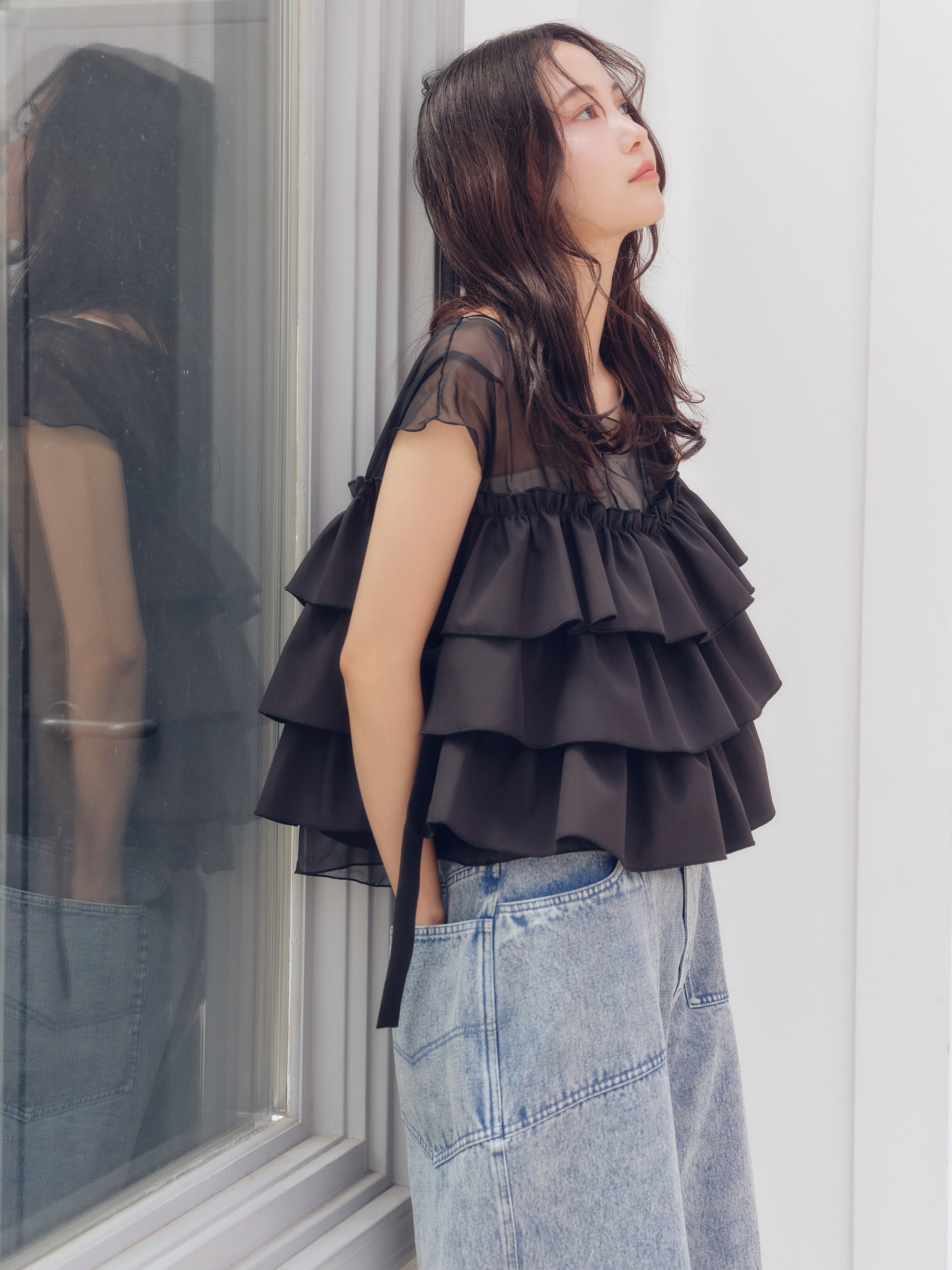 piping bulky frill blouse