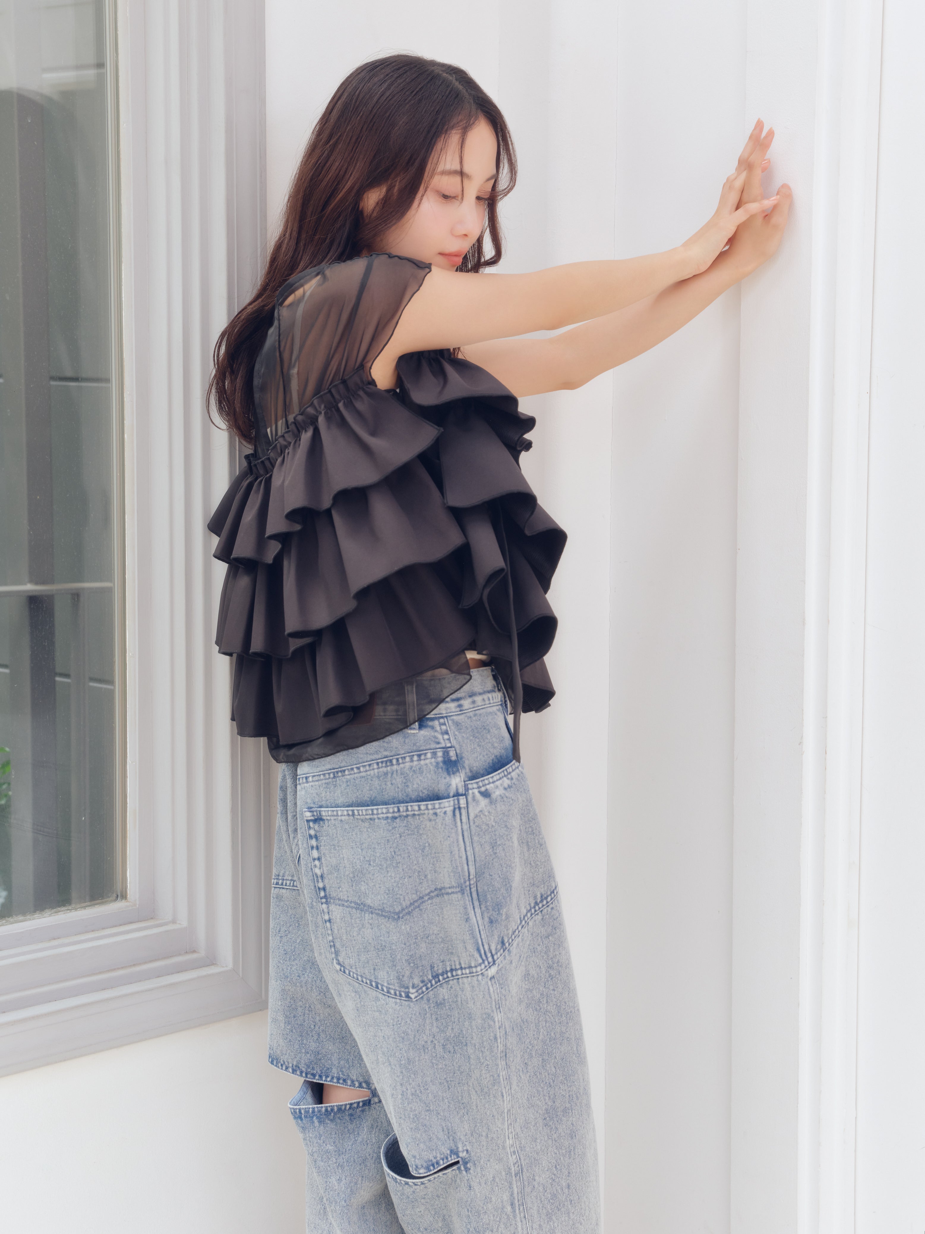 piping bulky frill blouse