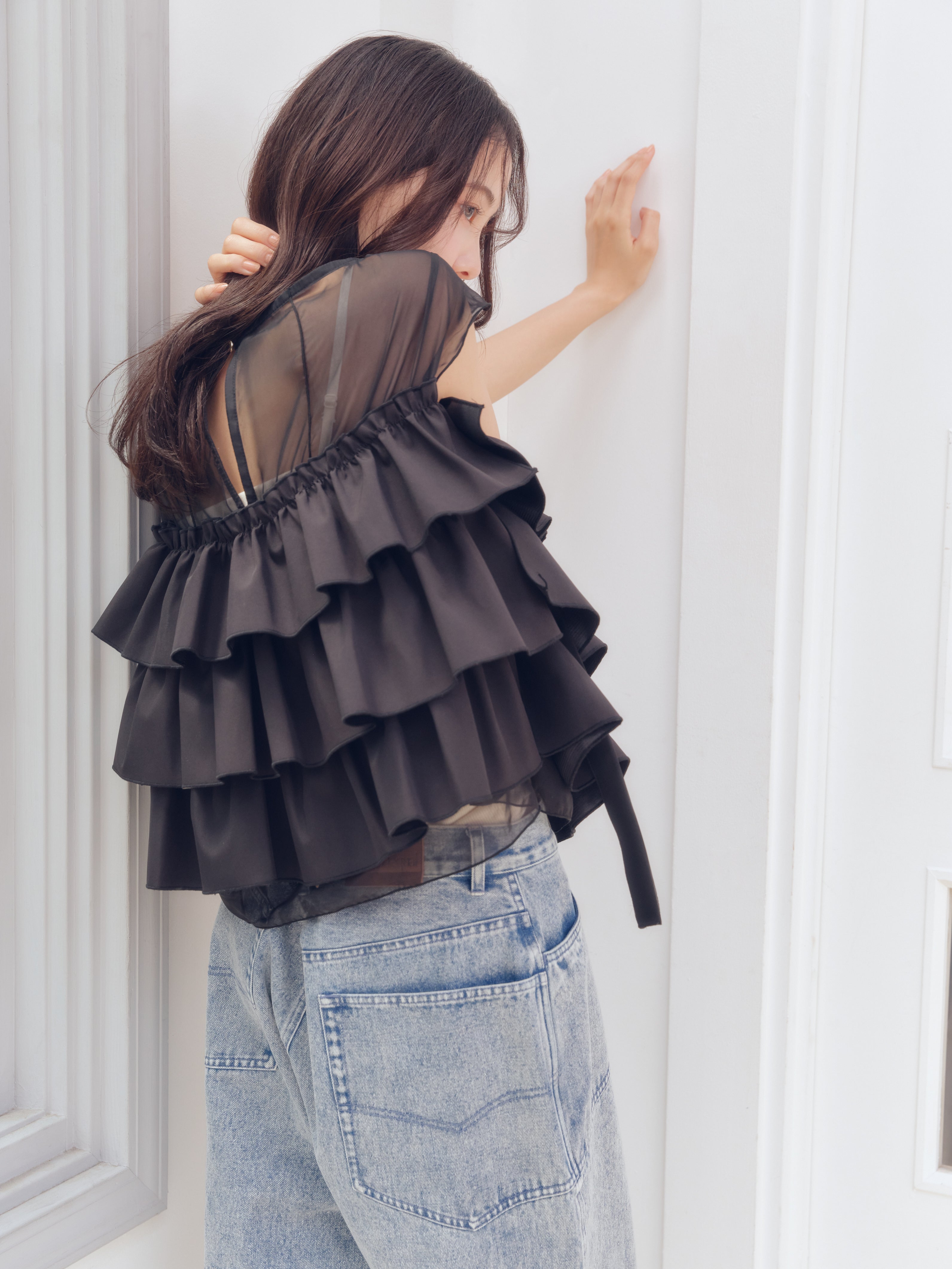 piping bulky frill blouse