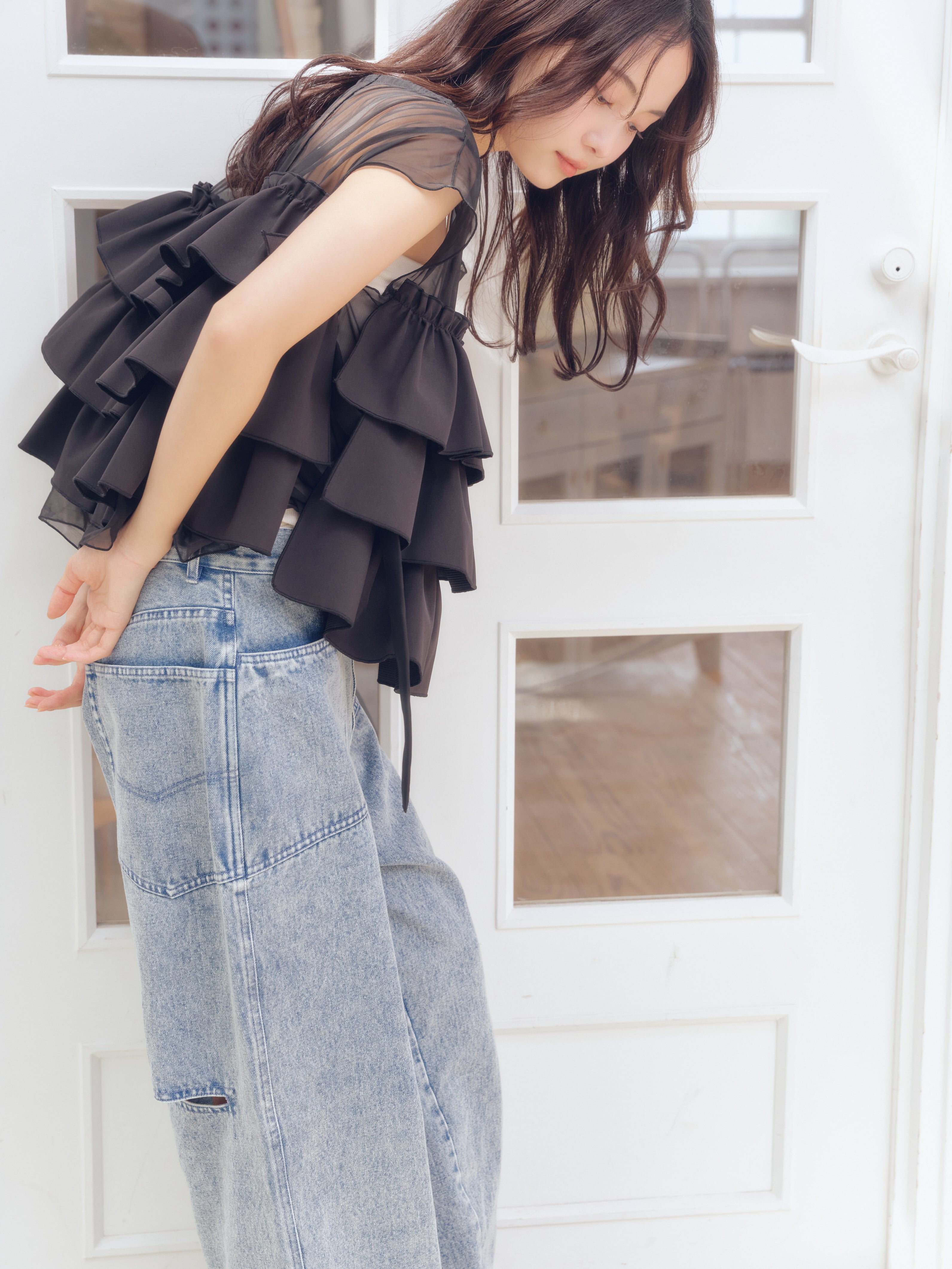 piping bulky frill blouse