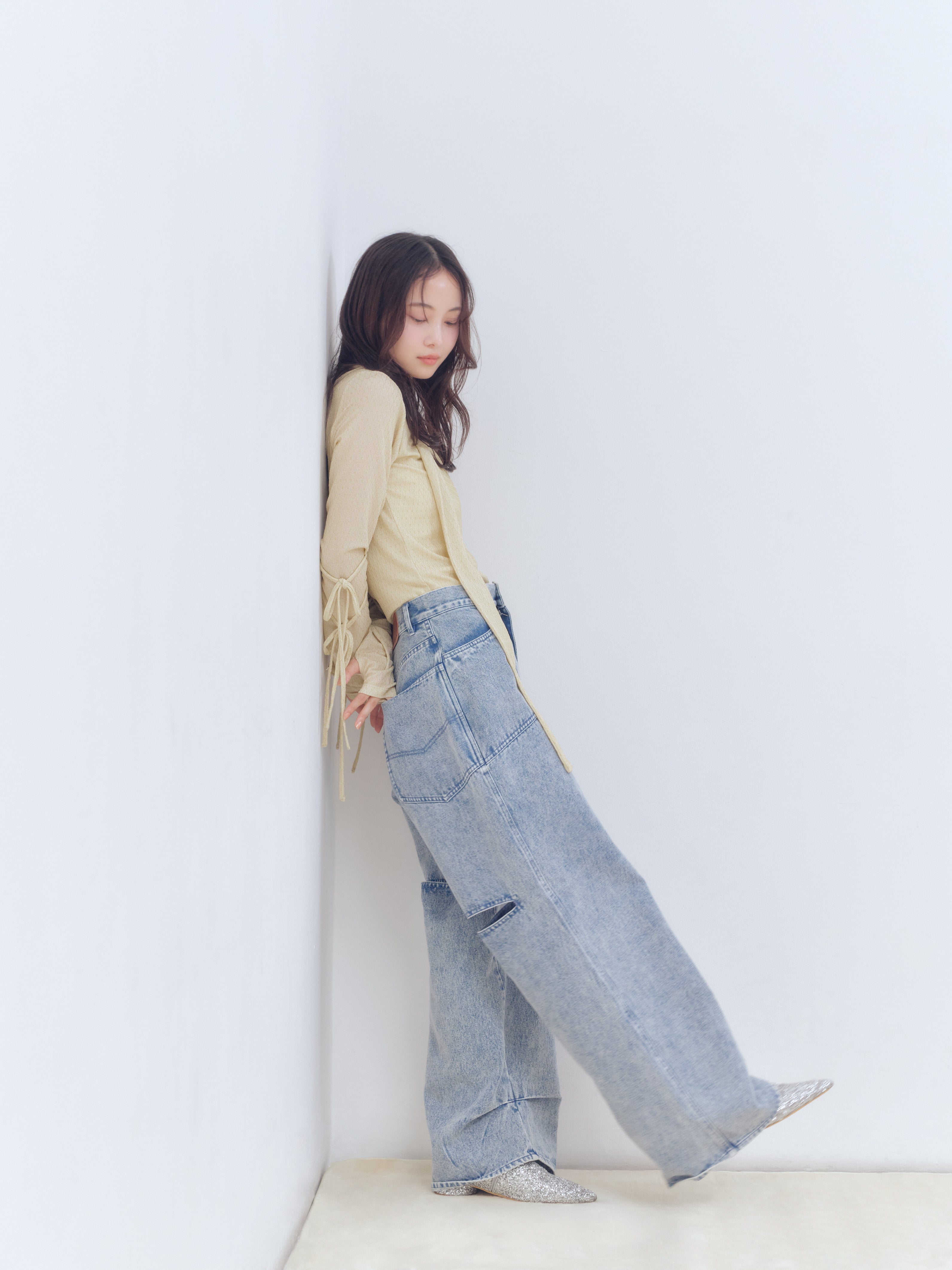 back slit curve denim pants