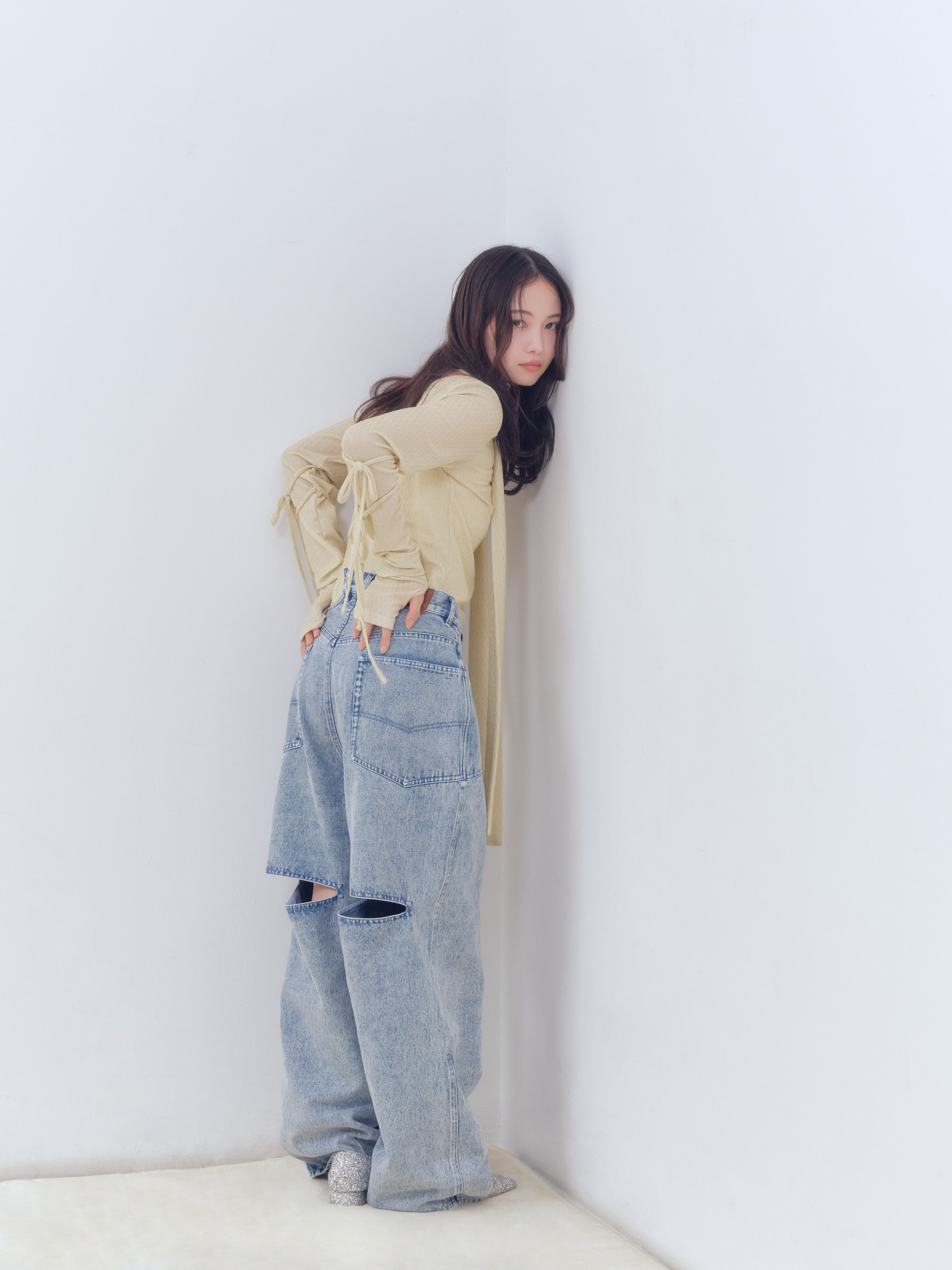 back slit curve denim pants