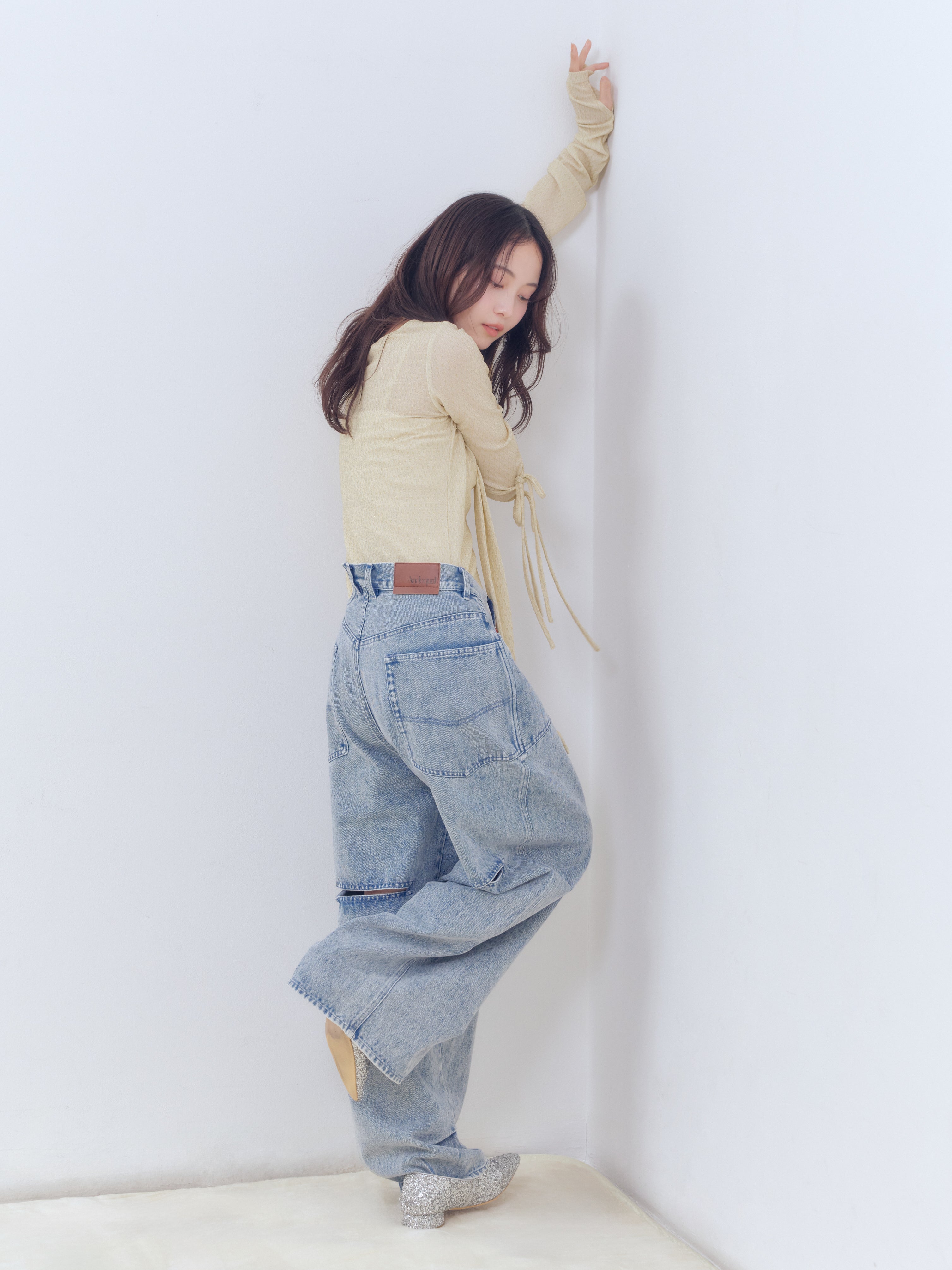 back slit curve denim pants