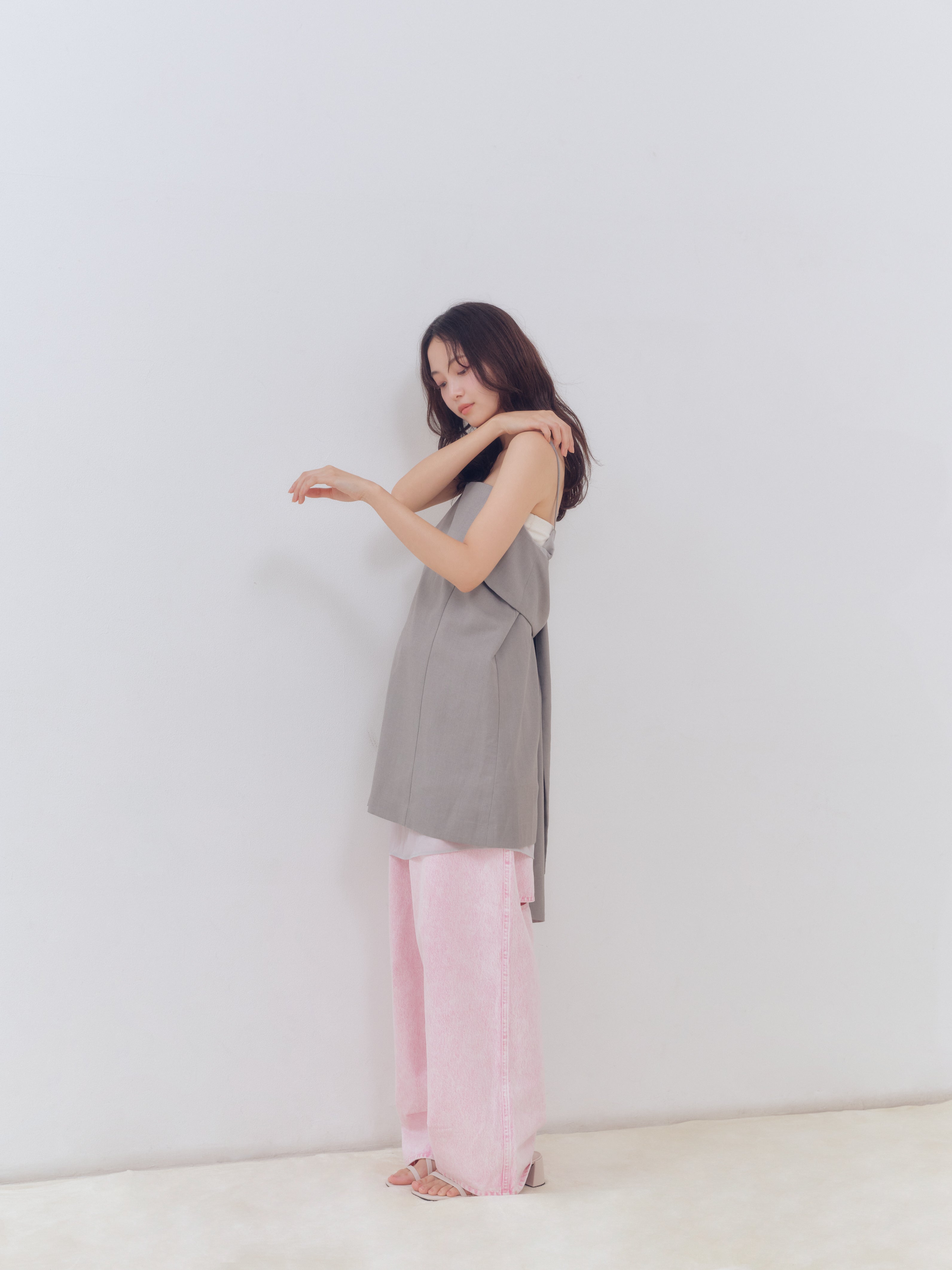 back slit curve denim pants
