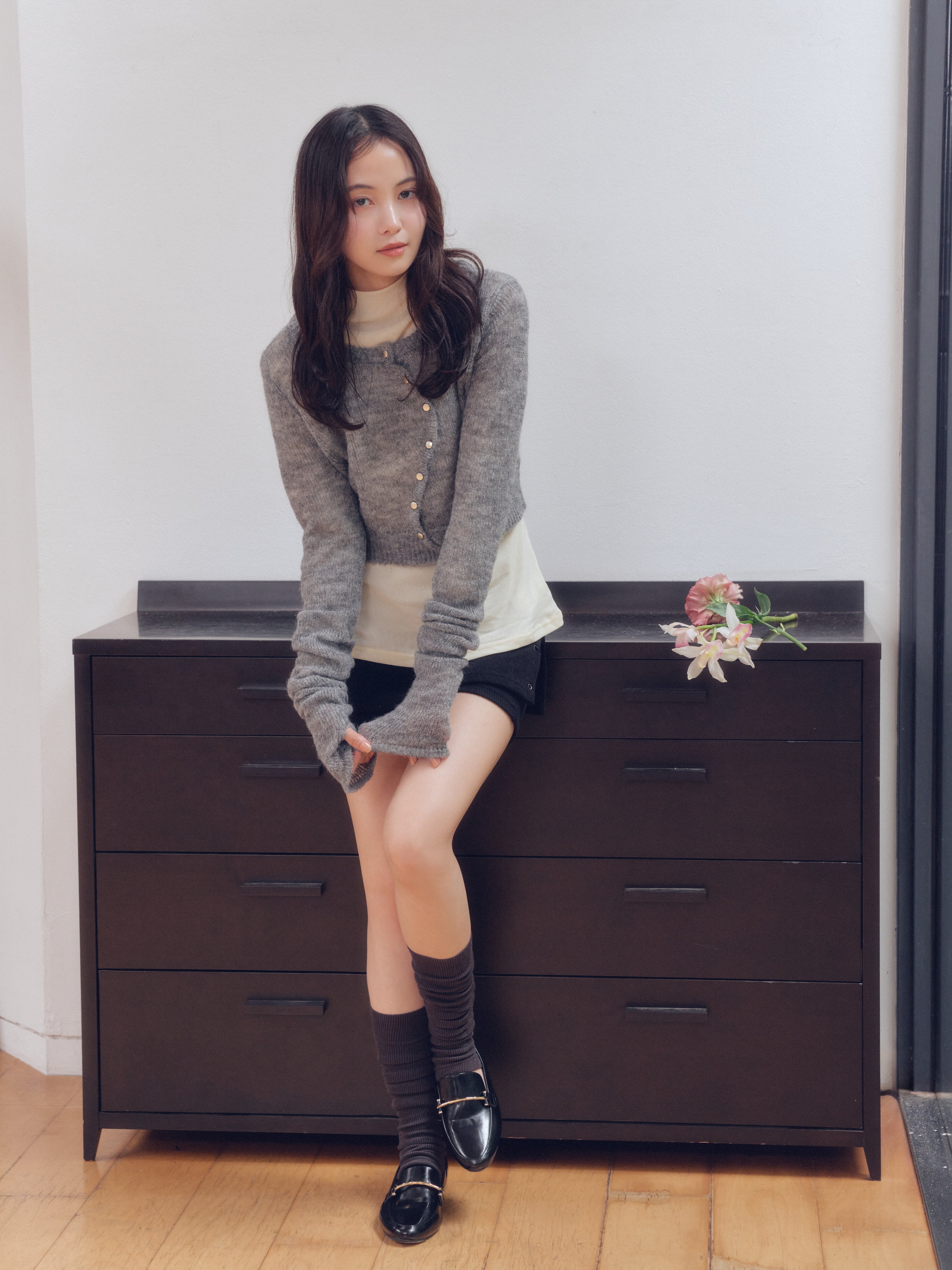 wave design sheer knit