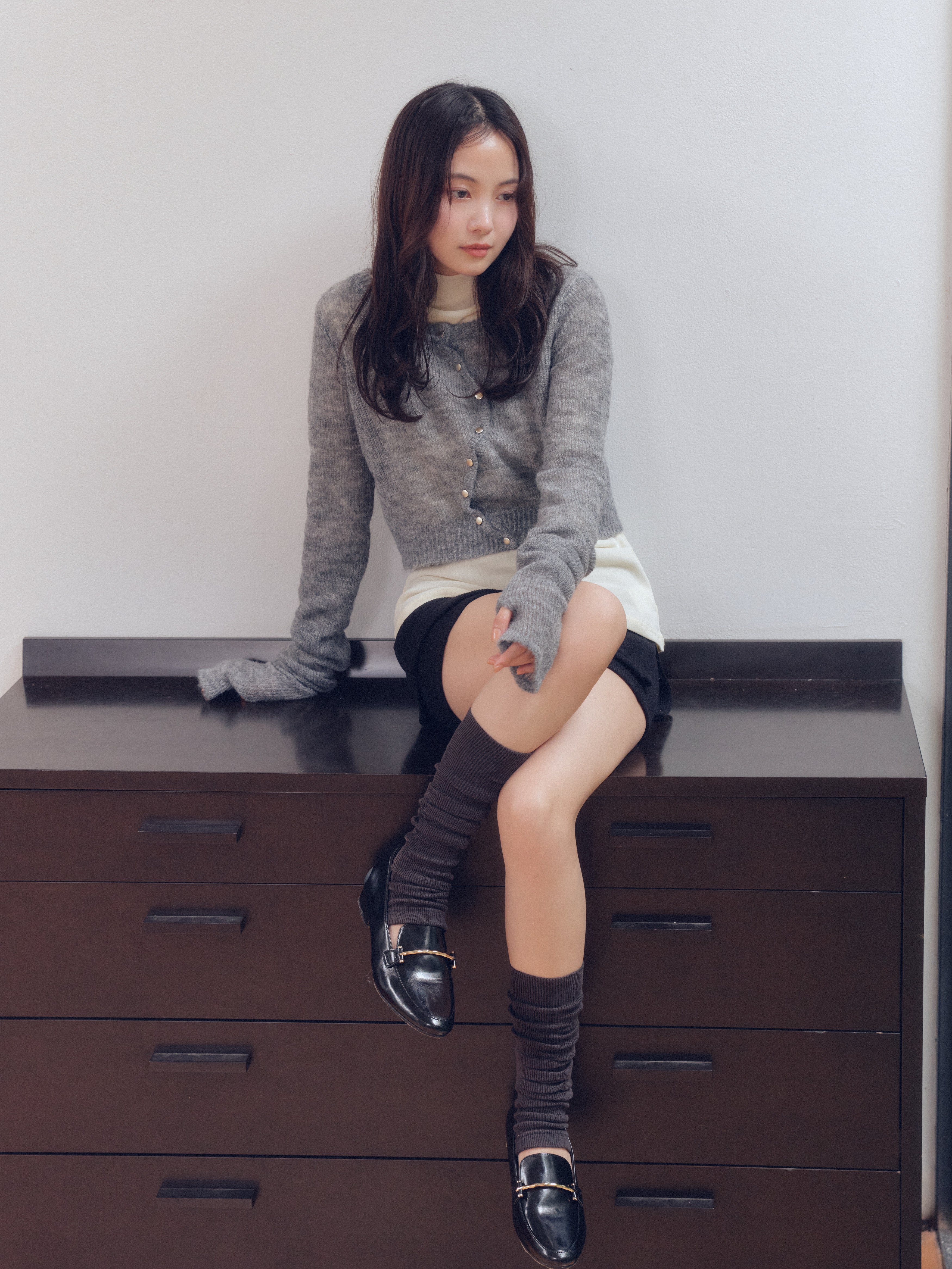 wave design sheer knit