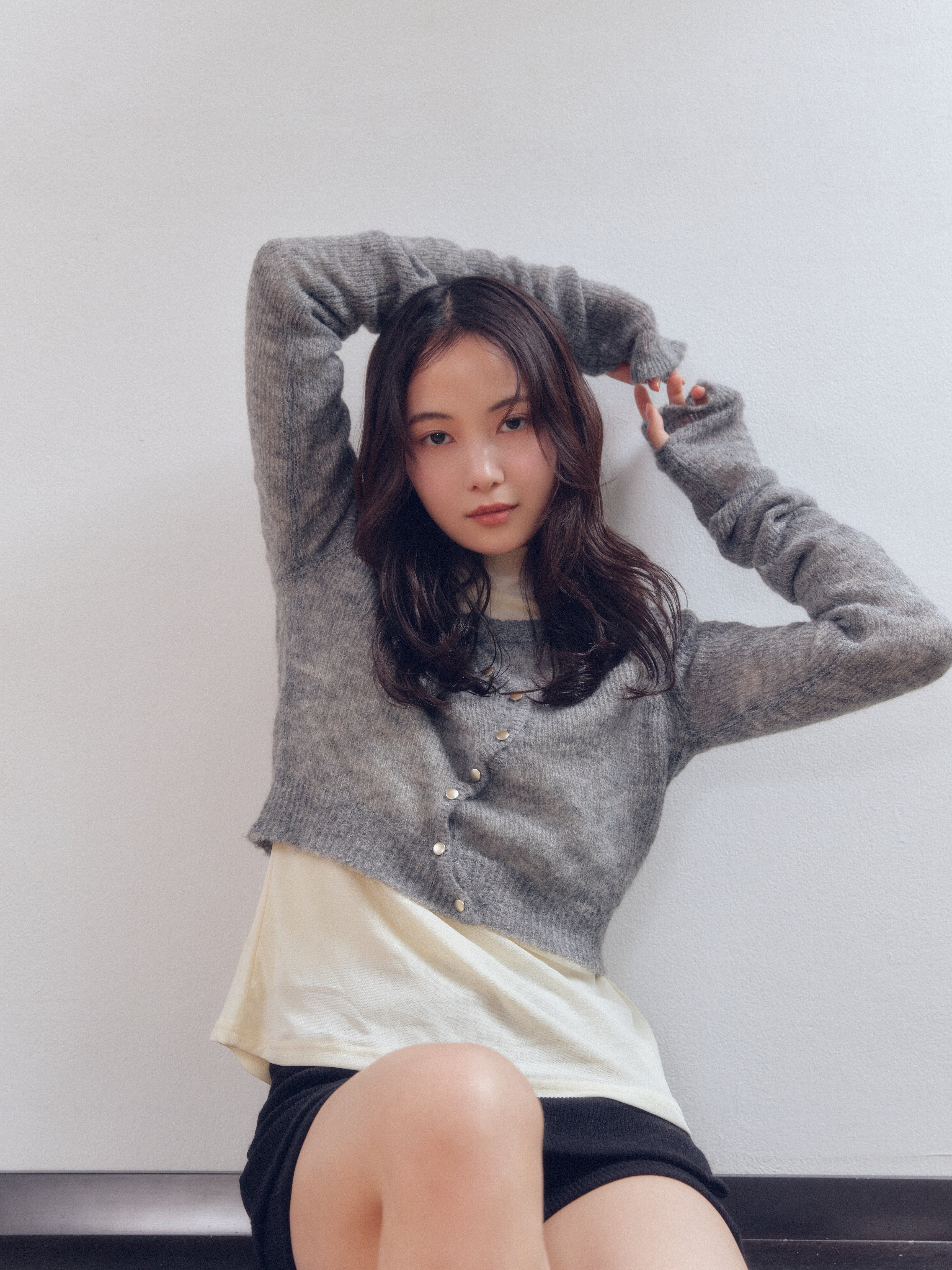 wave design sheer knit