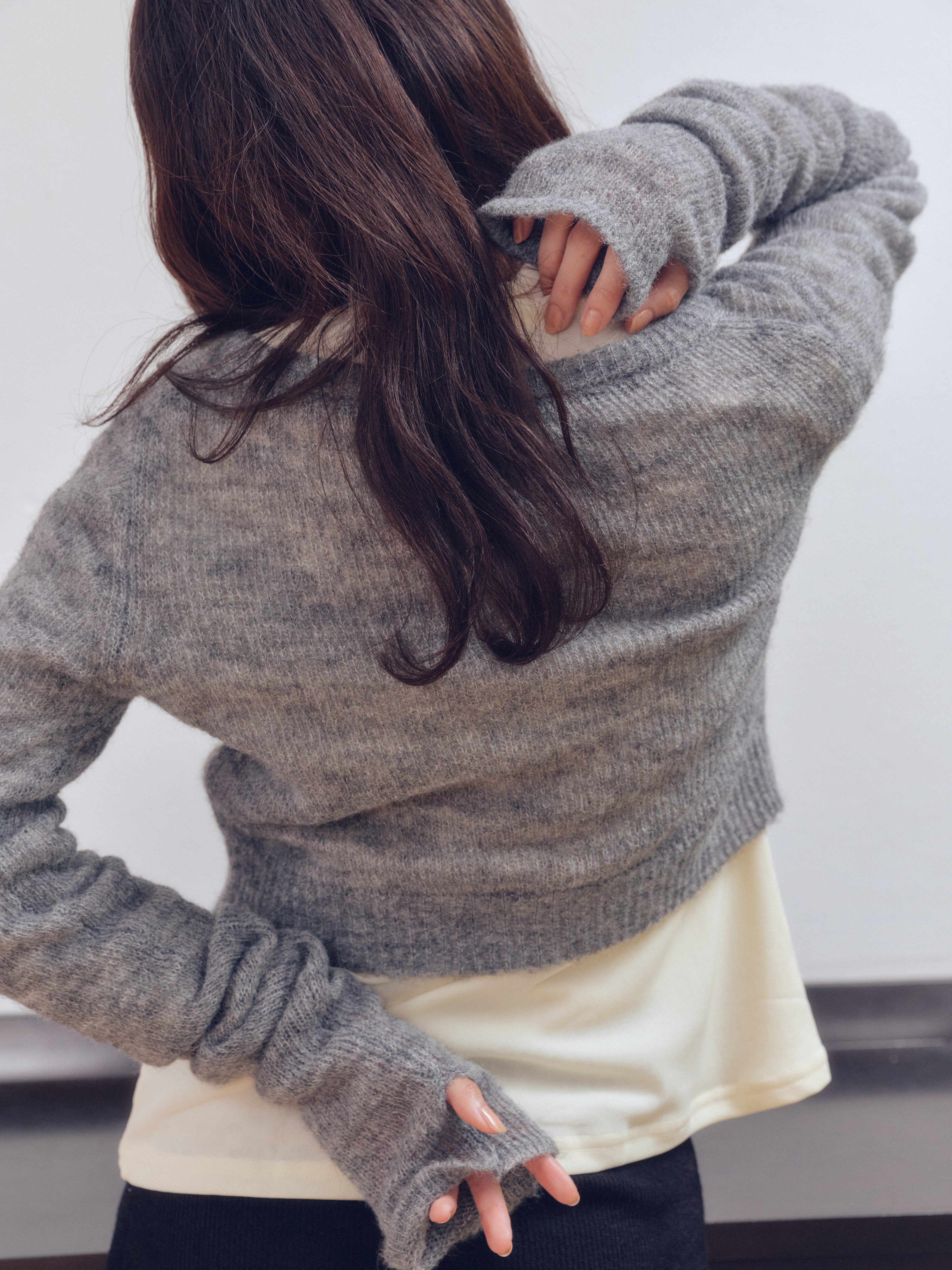 wave design sheer knit