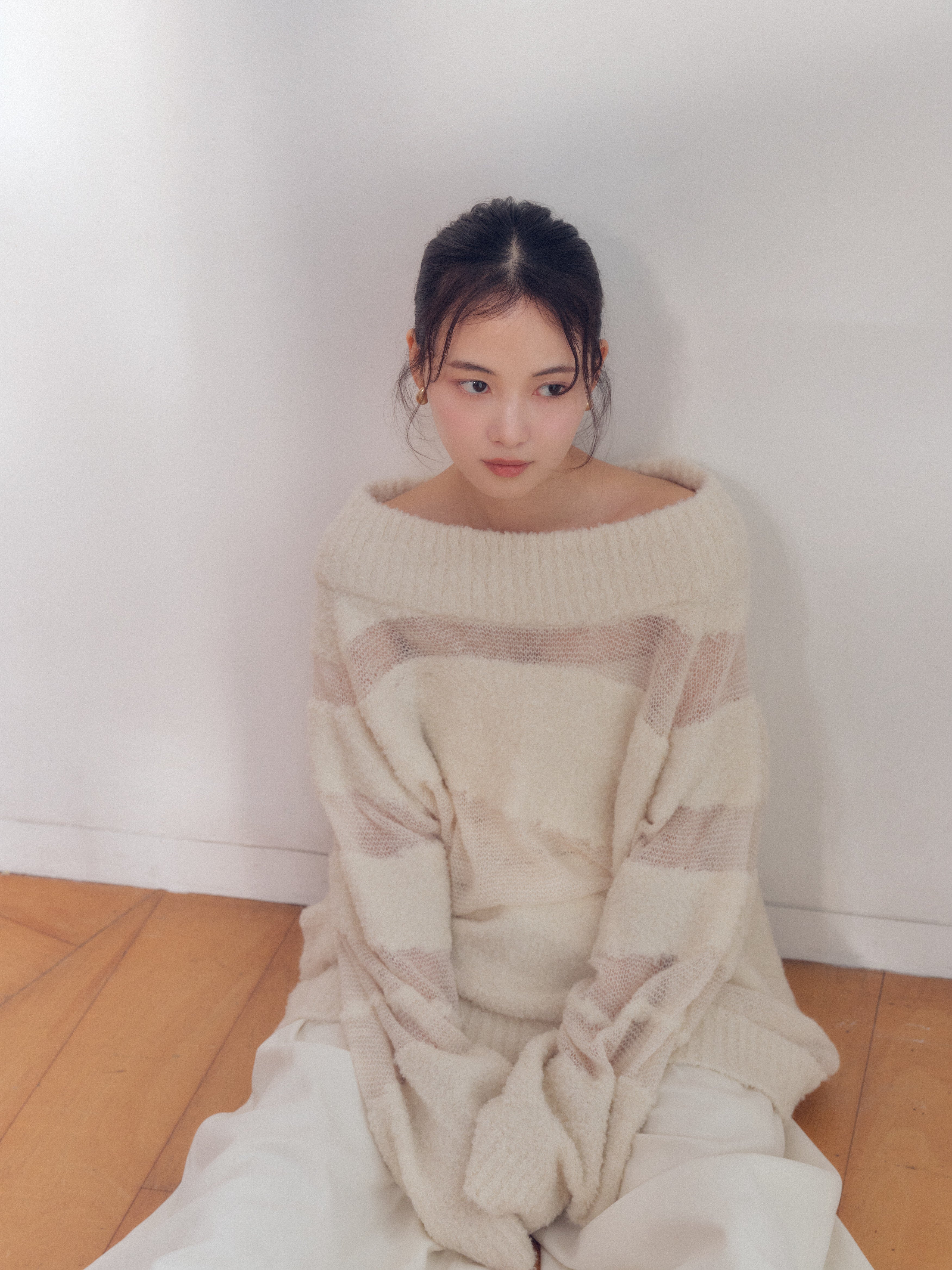 sheer pattern knit