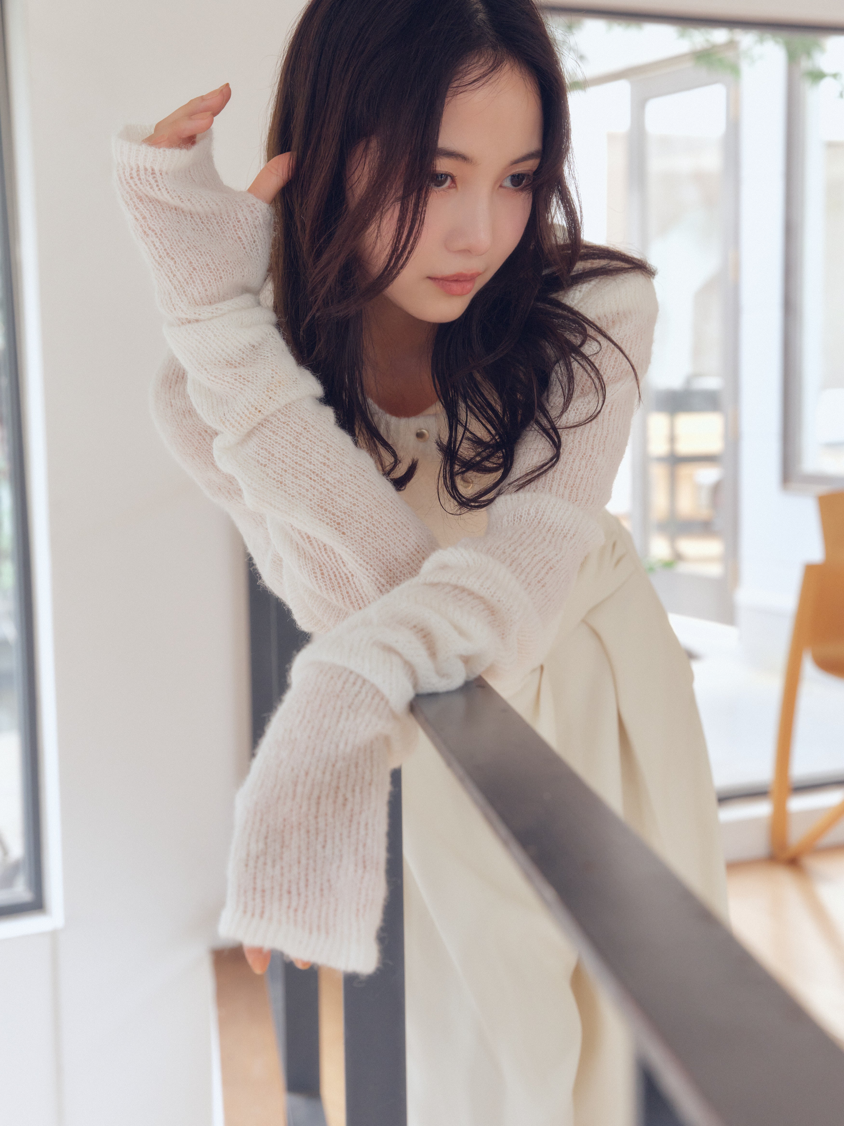 wave design sheer knit