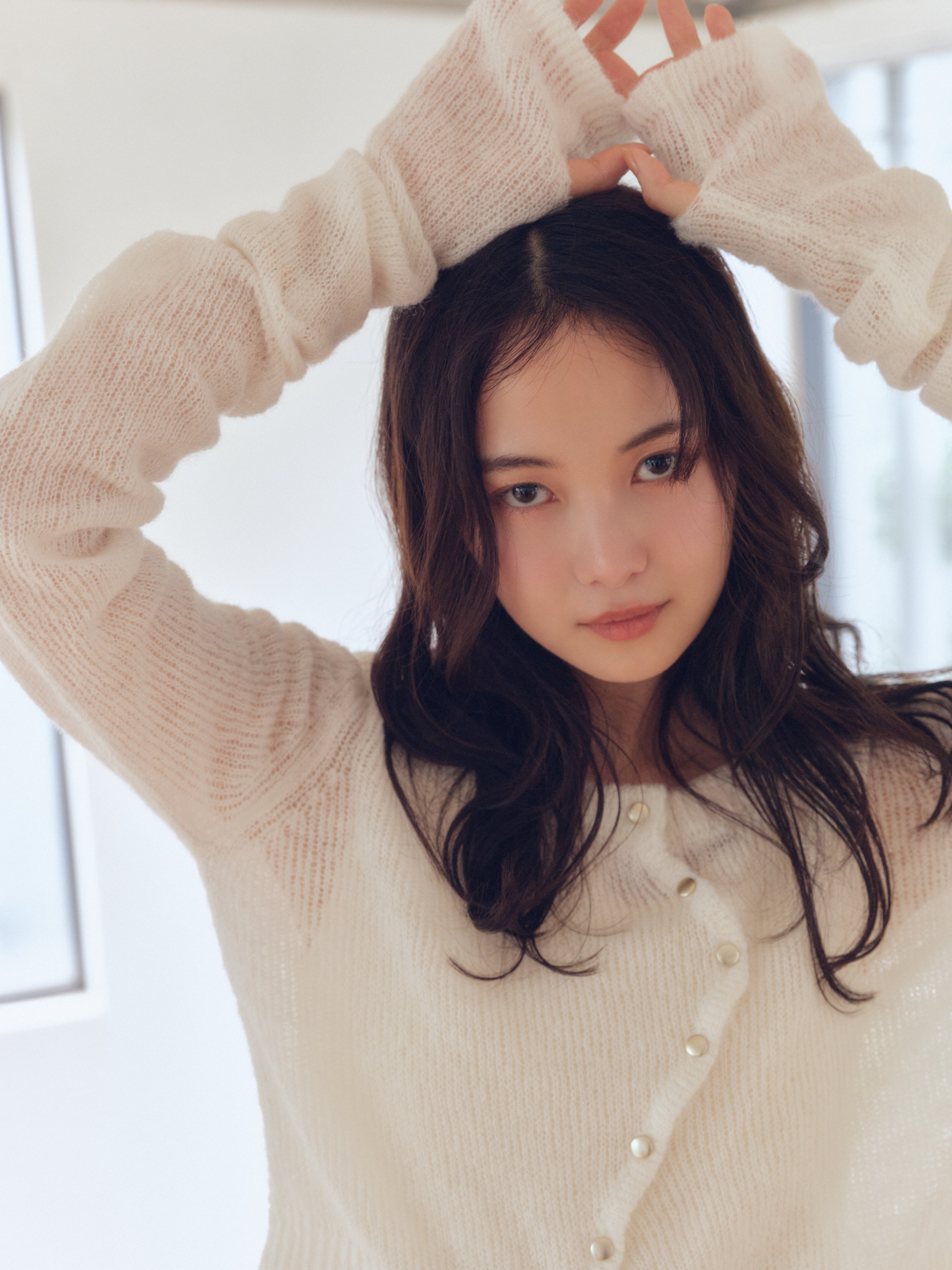 wave design sheer knit