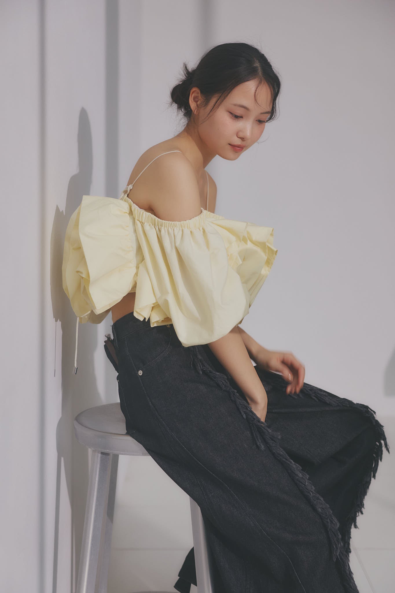 volume off shoulder blouse