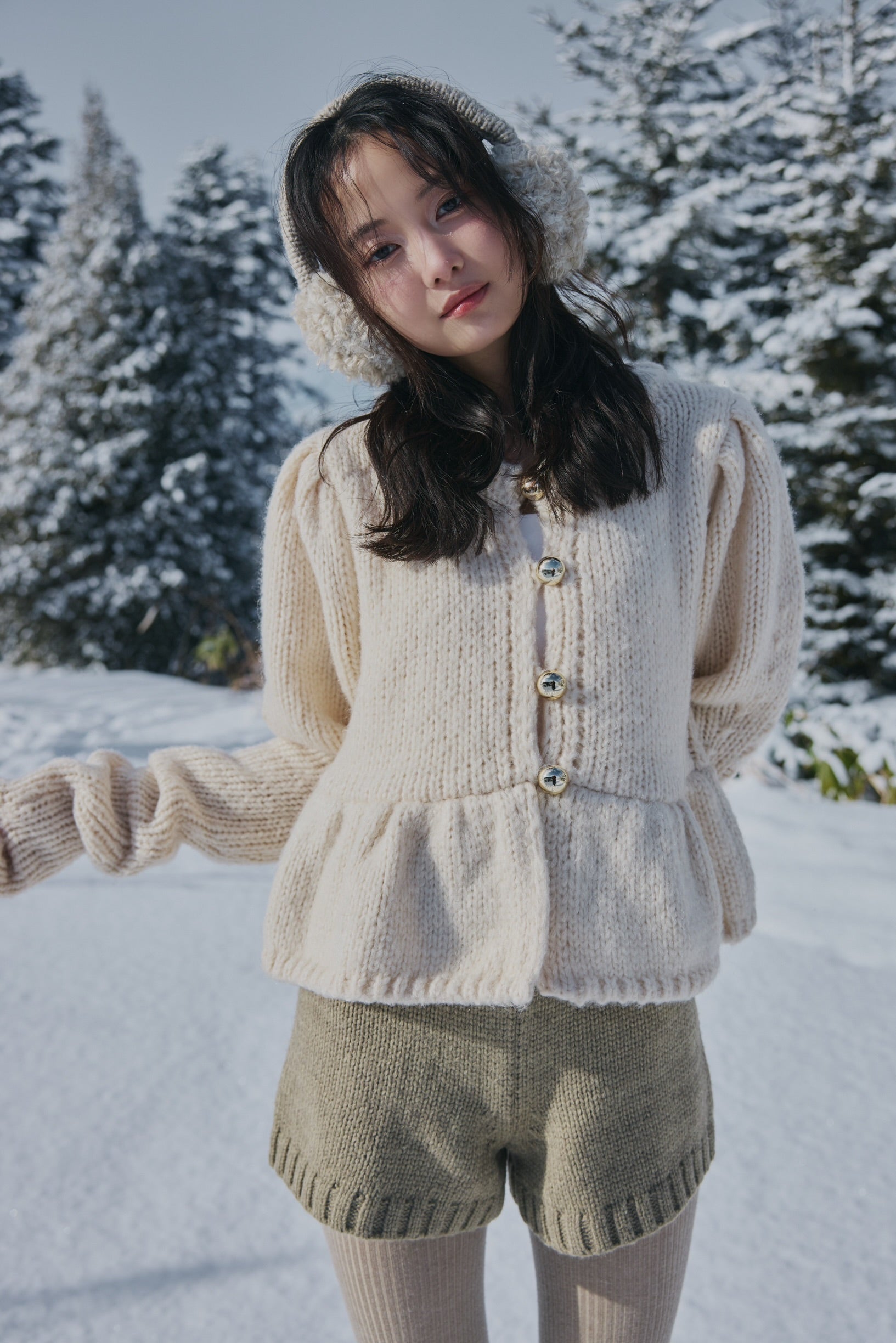 gold button puff sleeve knit