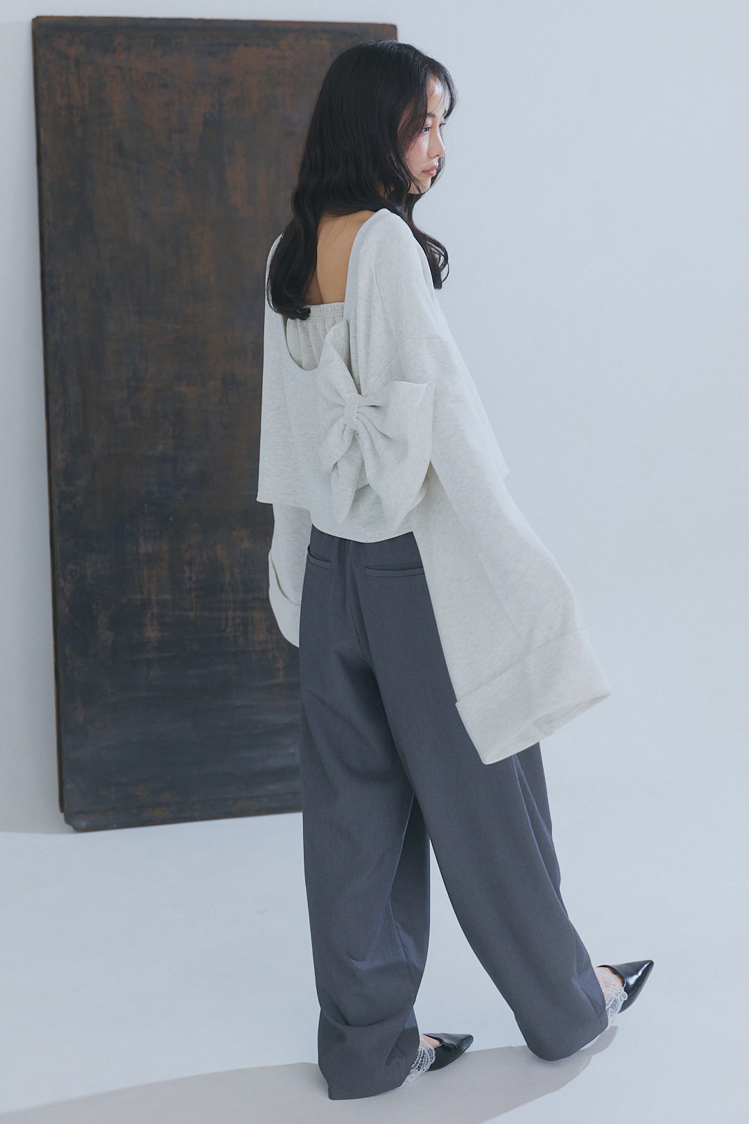back open ribbon sweat