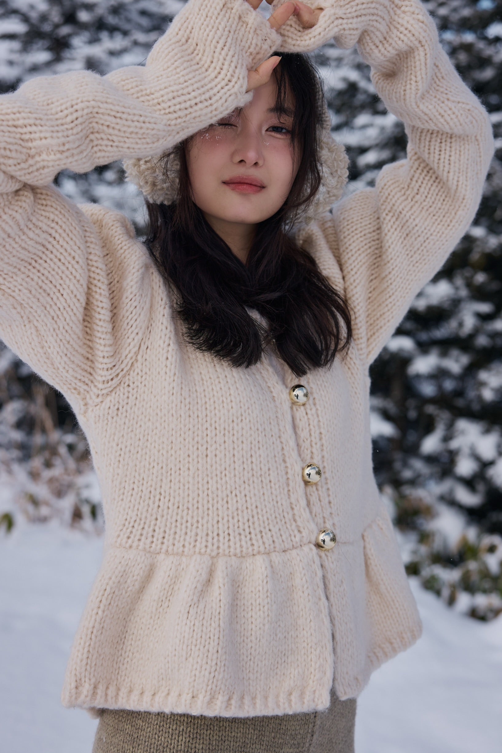 gold button puff sleeve knit