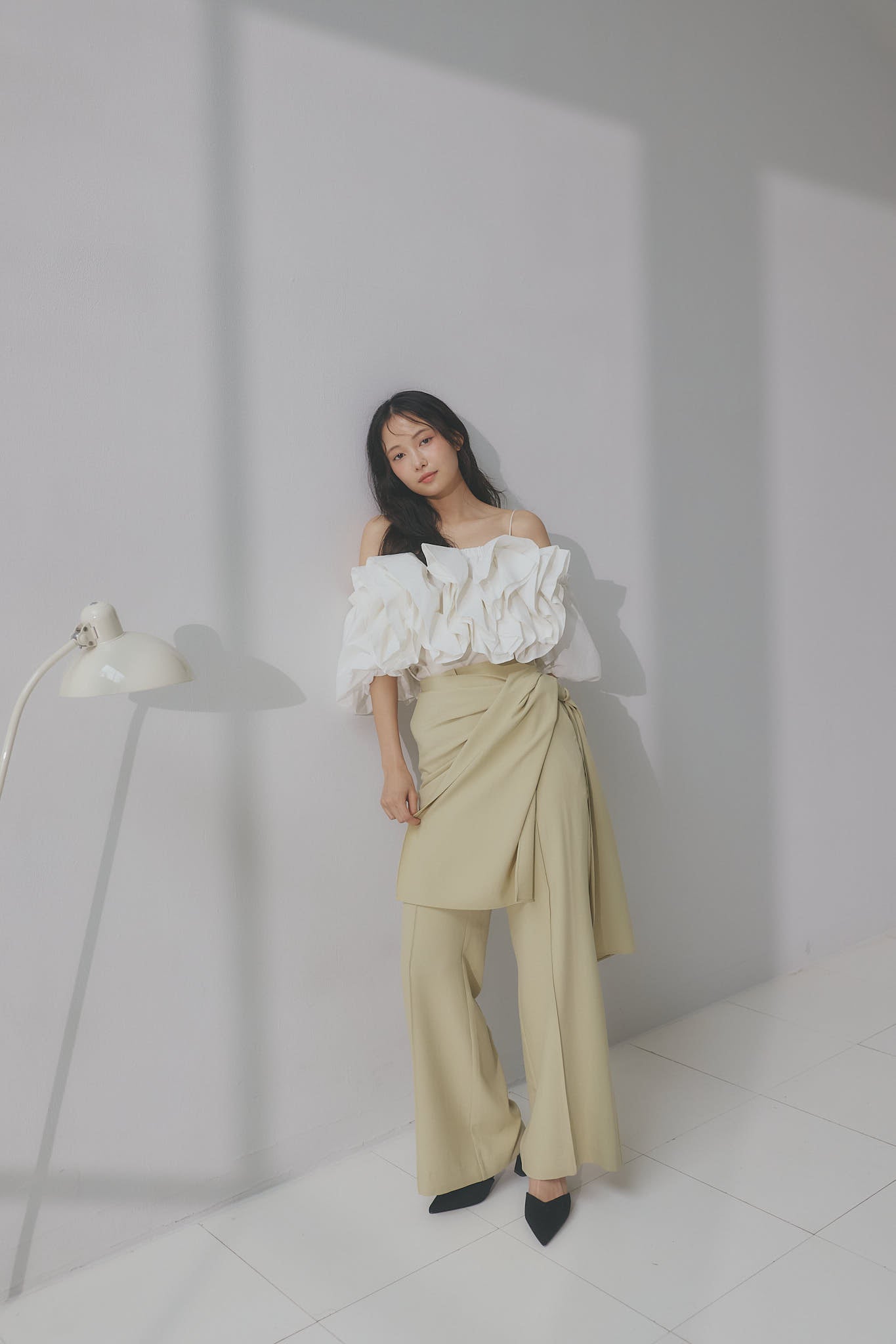 volume off shoulder blouse