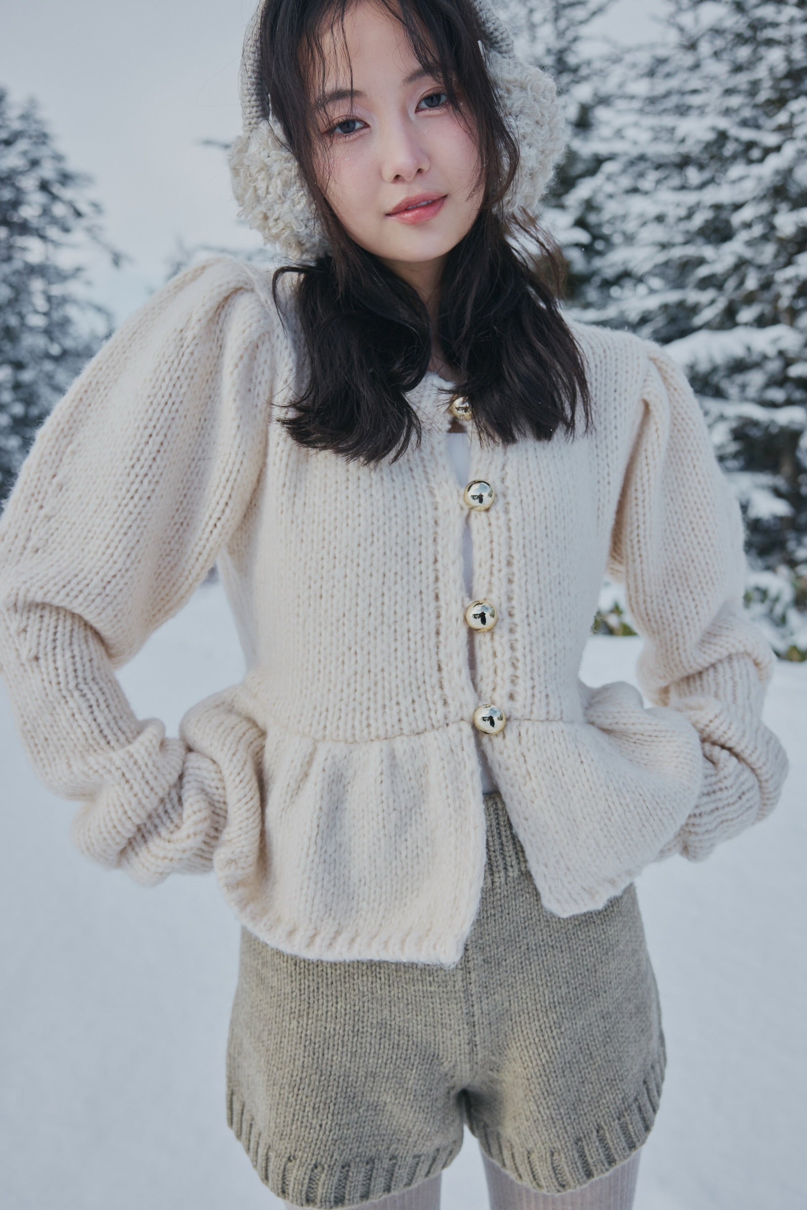 gold button puff sleeve knit