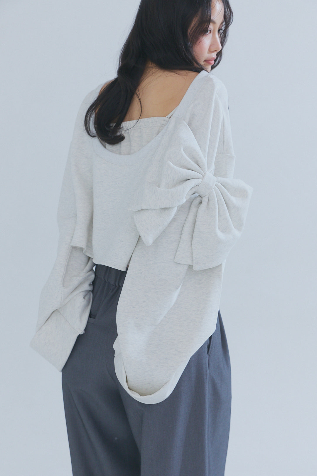 back open ribbon sweat