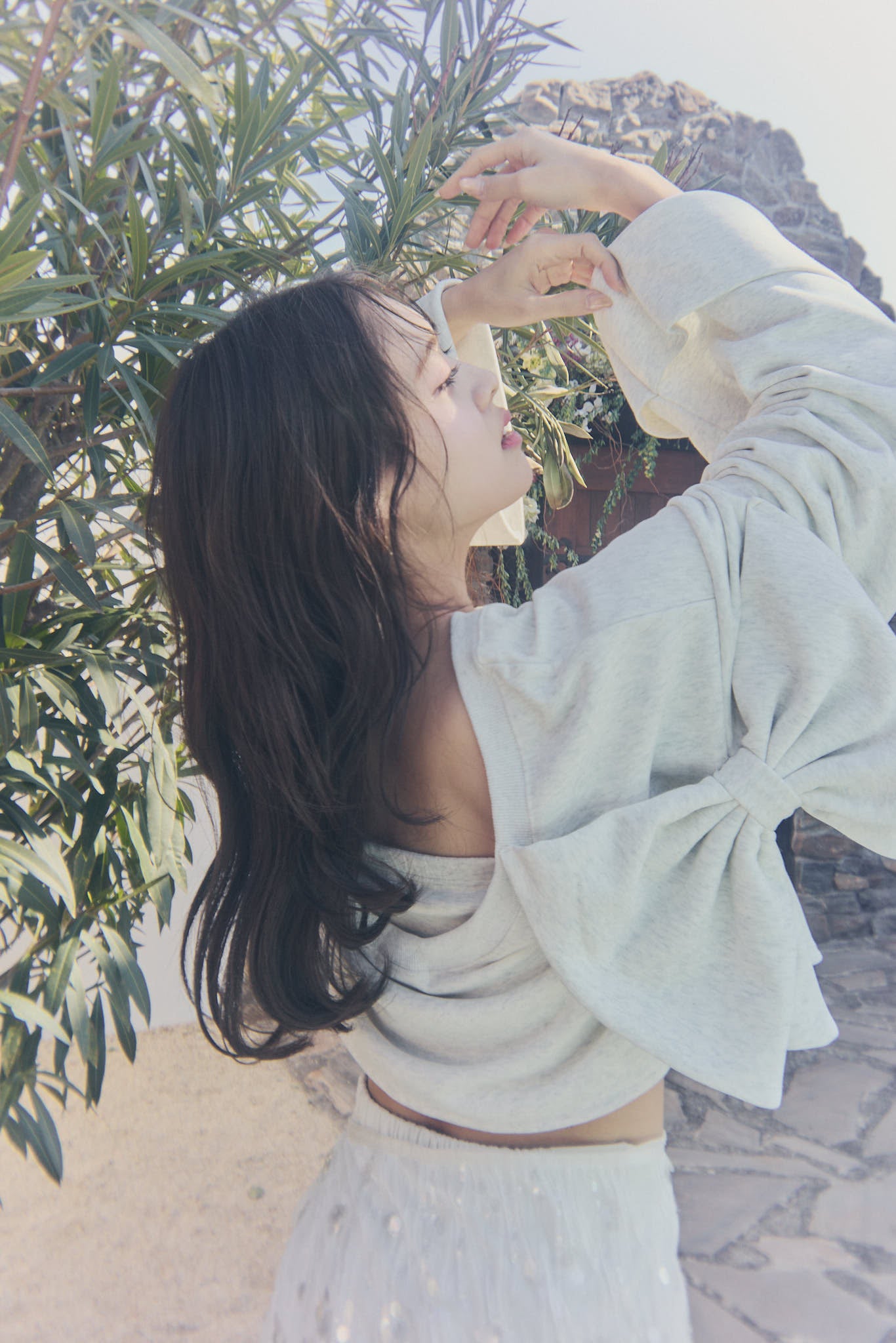 back open ribbon sweat