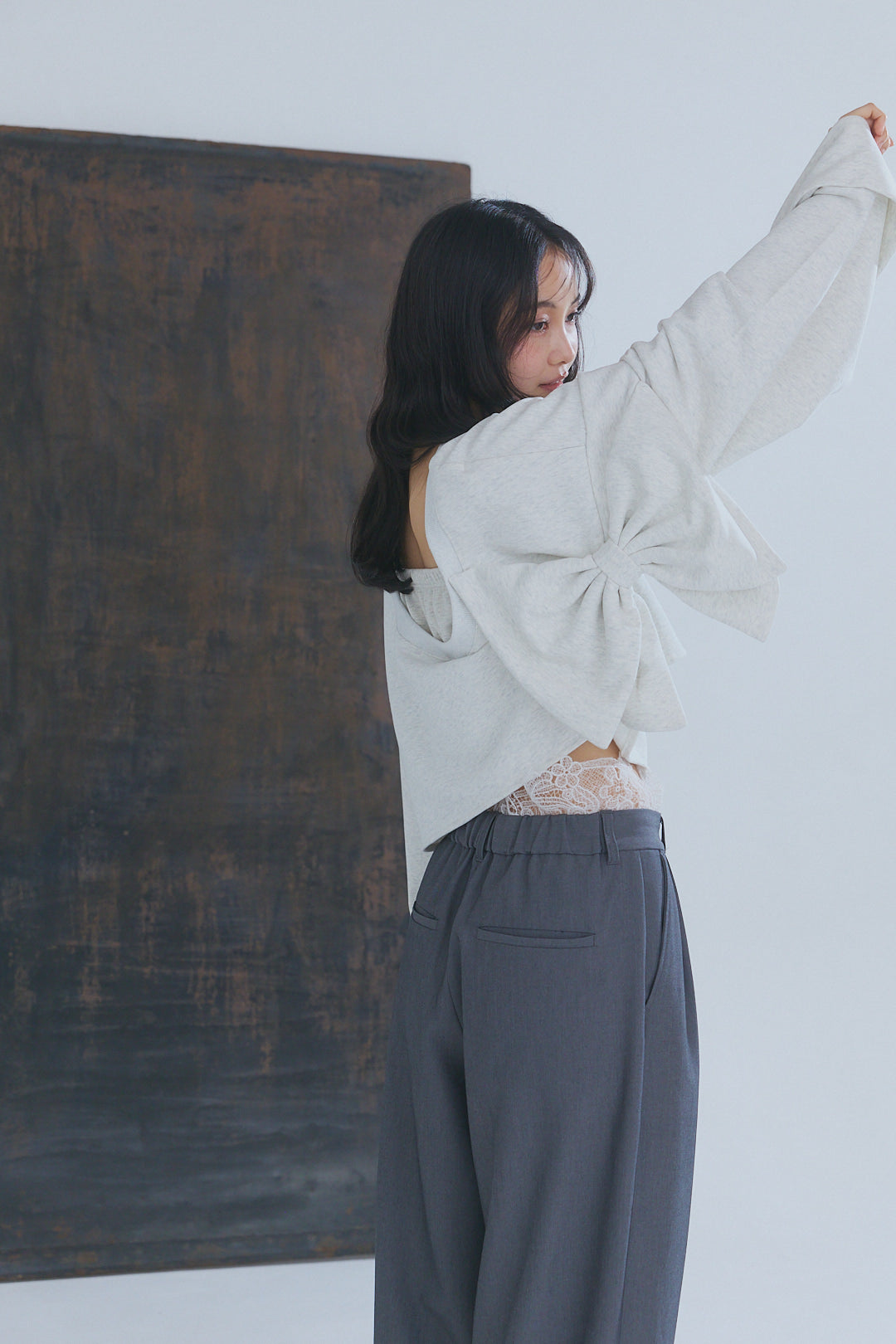back open ribbon sweat