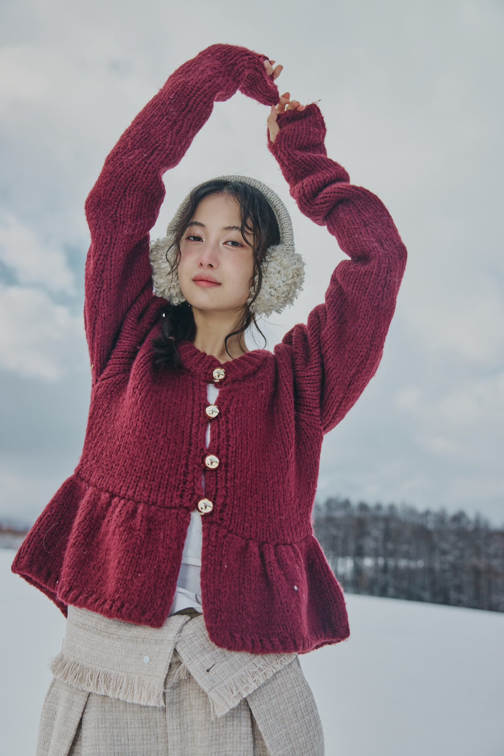 gold button puff sleeve knit
