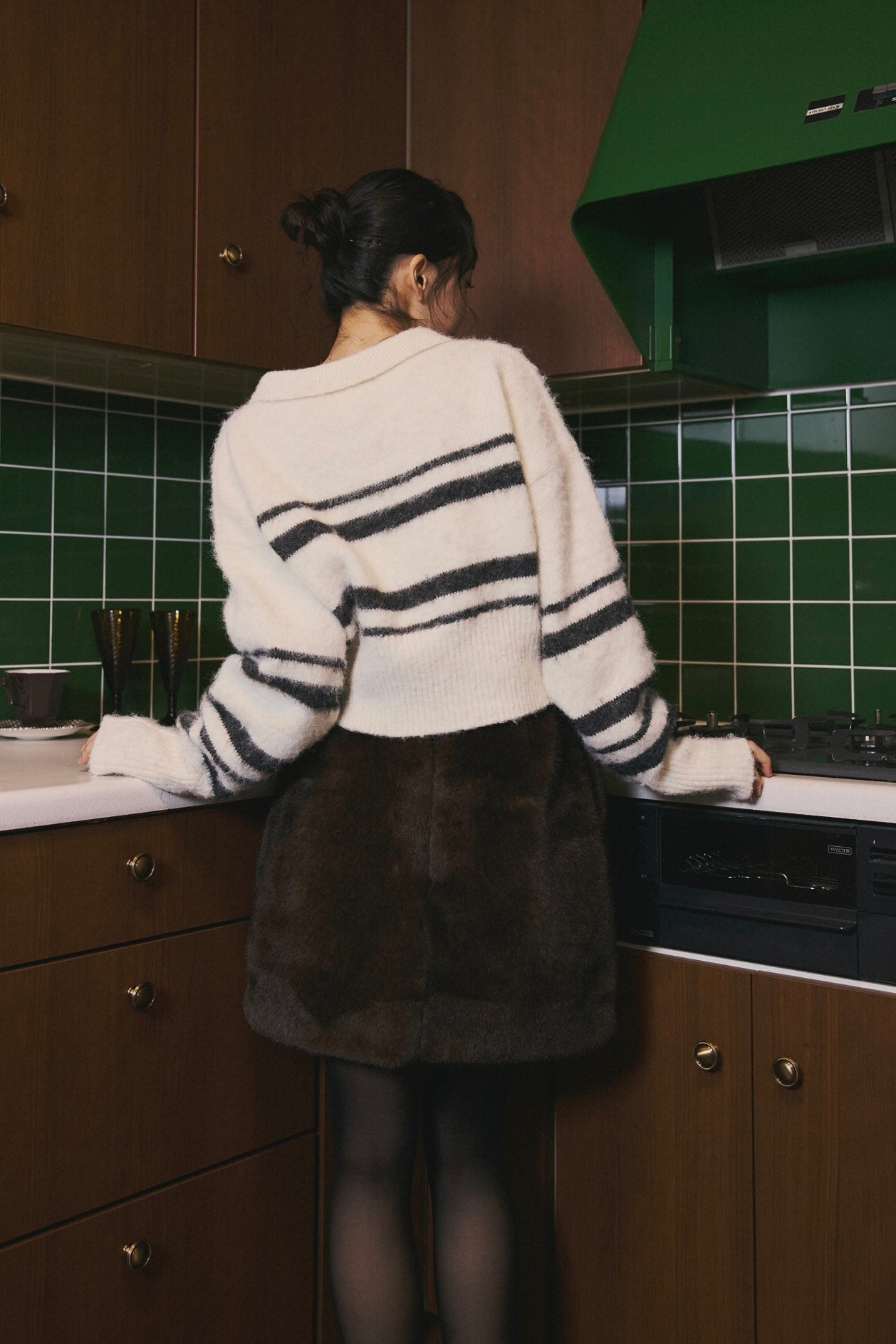 nuance border collar knit