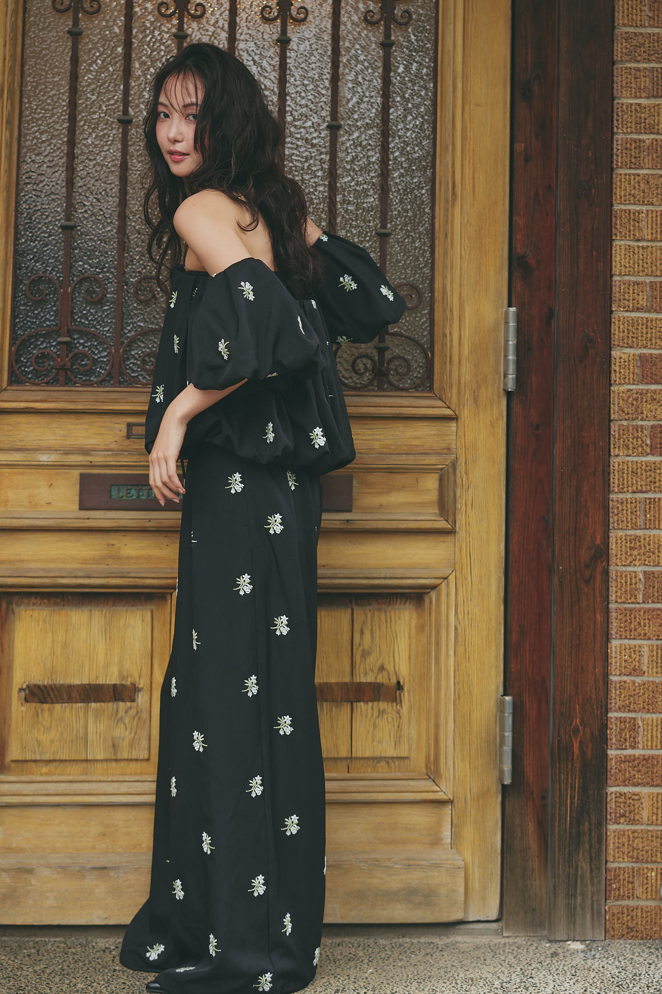 embroidery 2way pants