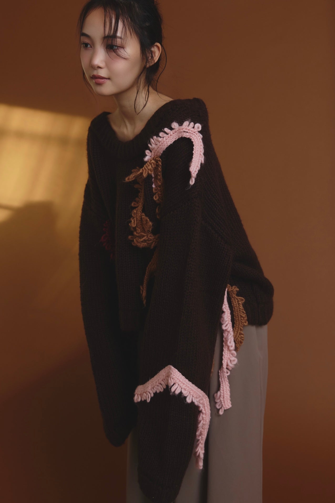 asymmetry fringe knit