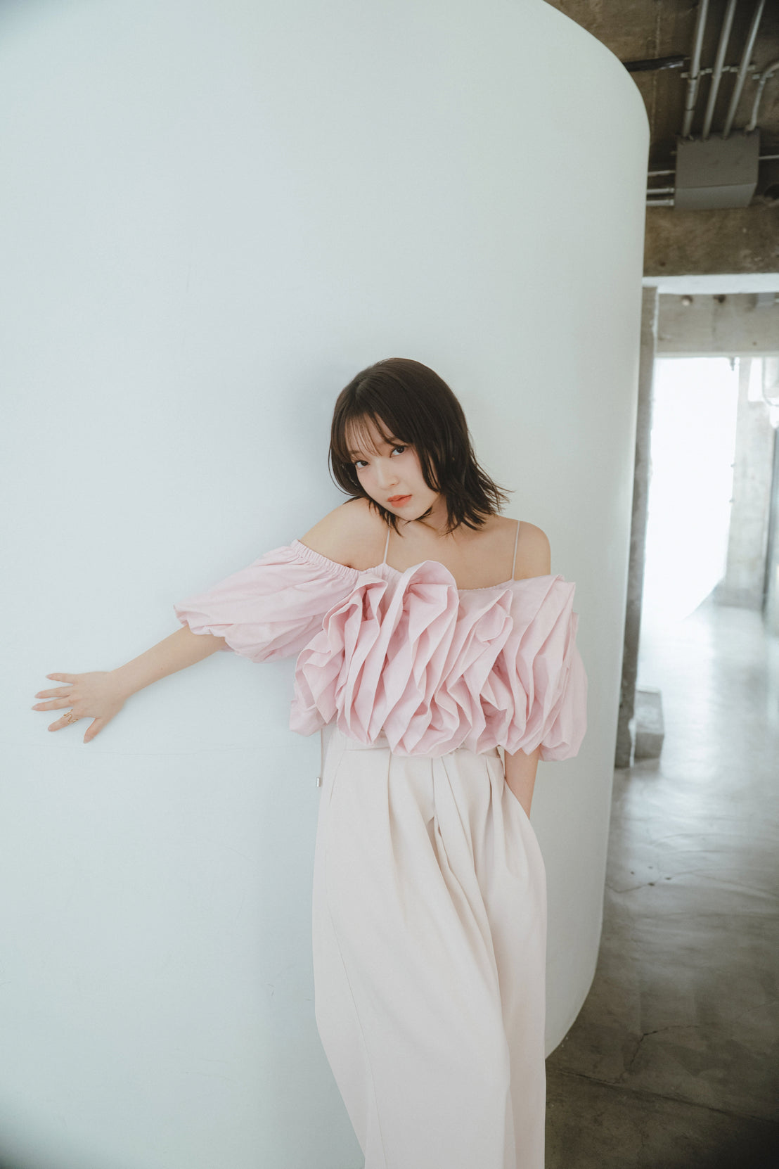 volume off shoulder blouse