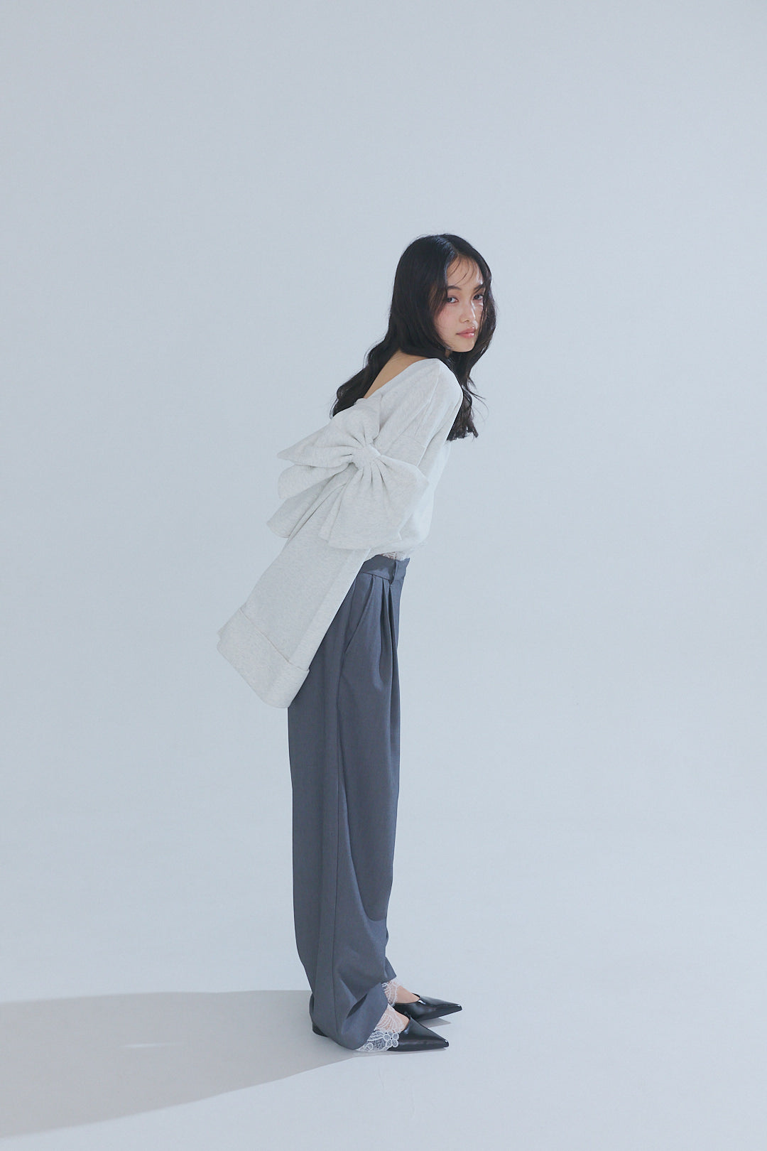 back open ribbon sweat