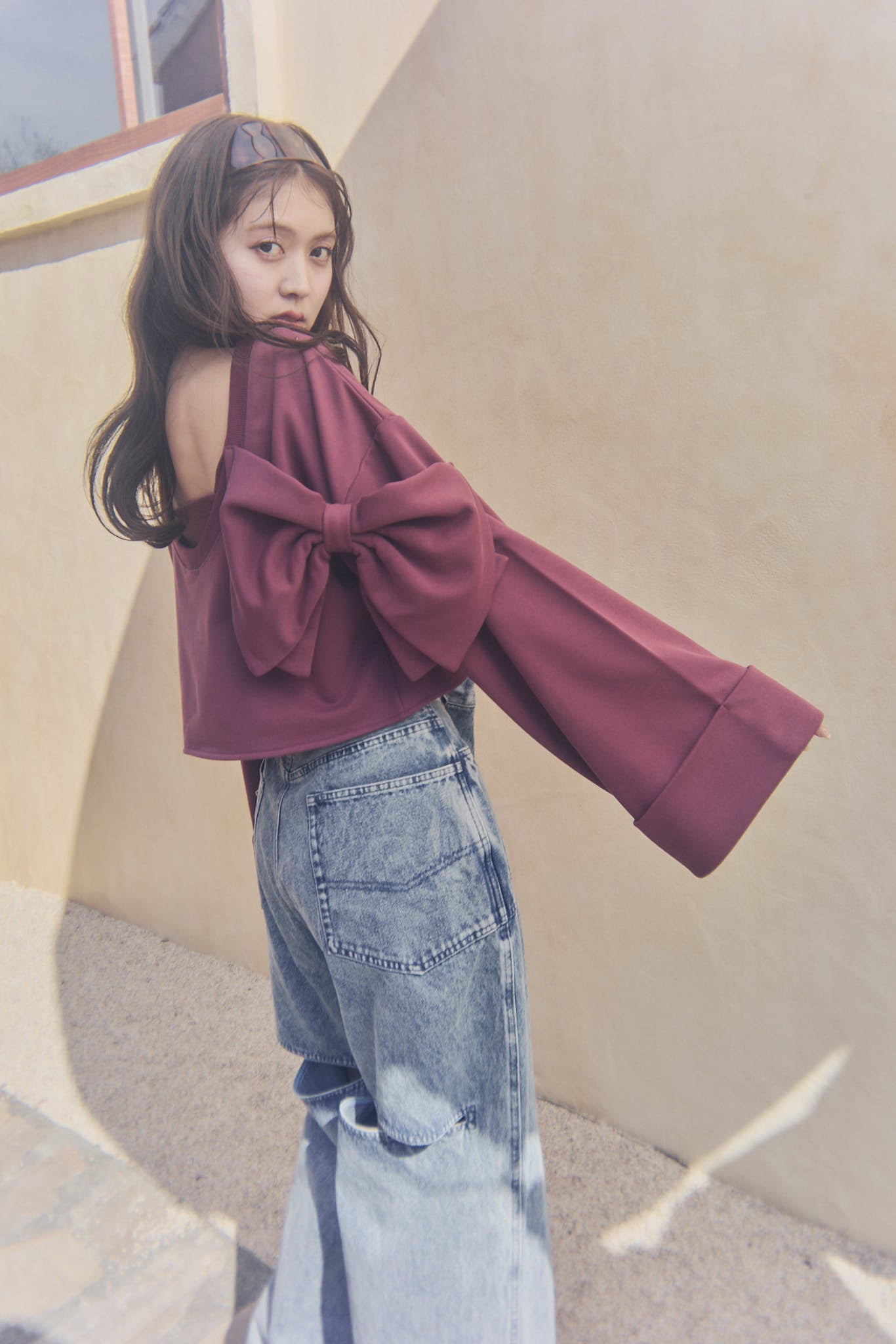 back open ribbon sweat