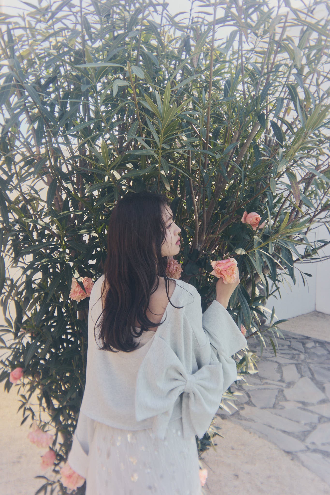 back open ribbon sweat