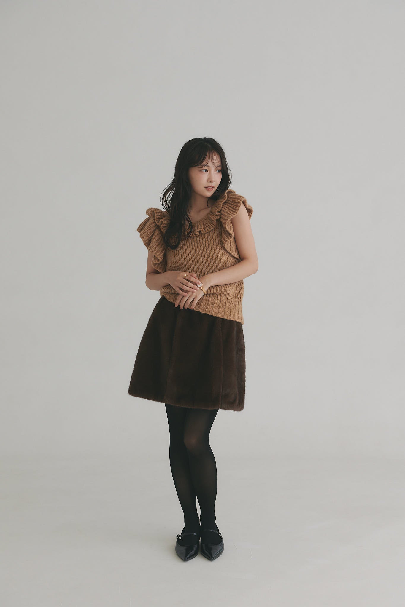 frill neck petal knit