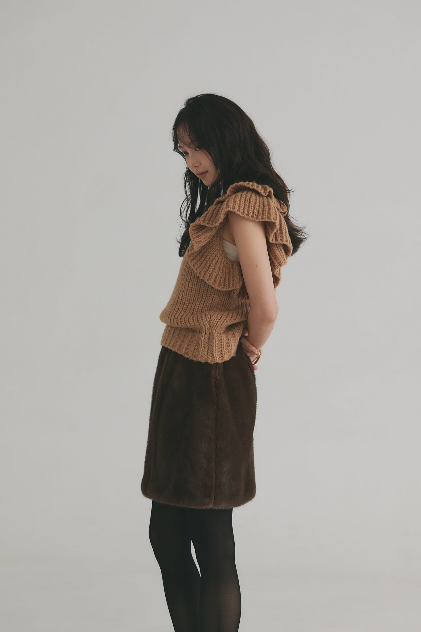 frill neck petal knit