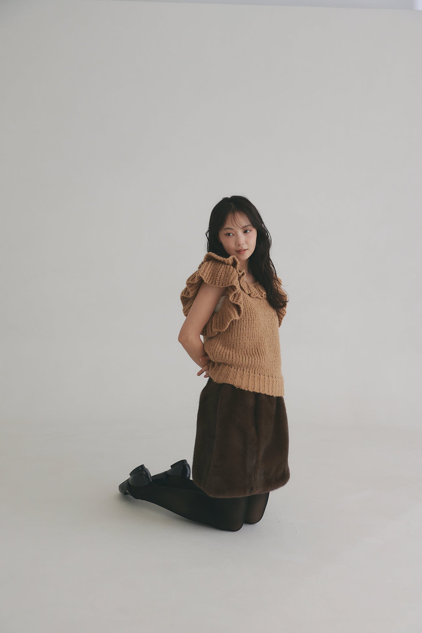 frill neck petal knit