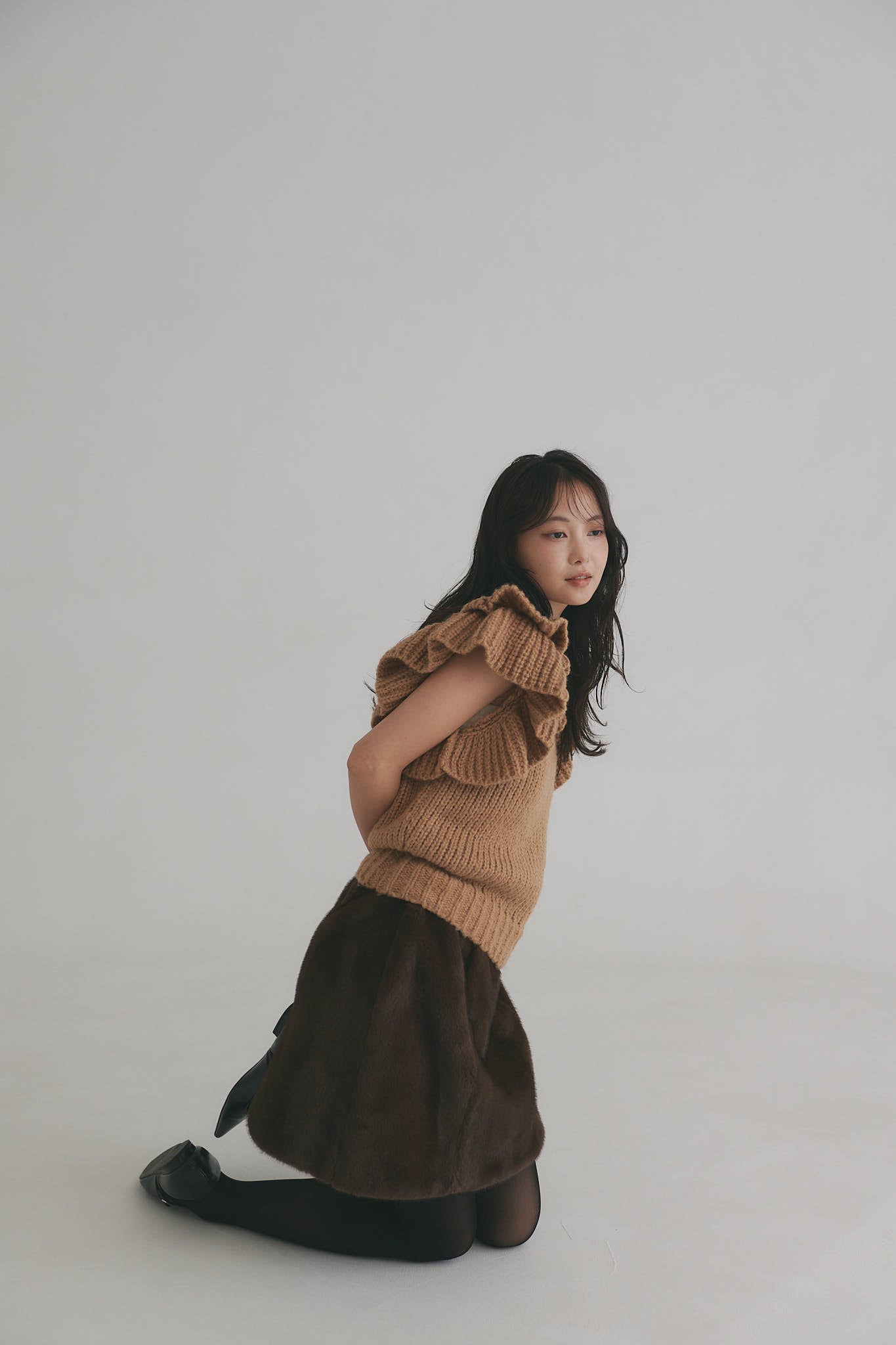 frill neck petal knit